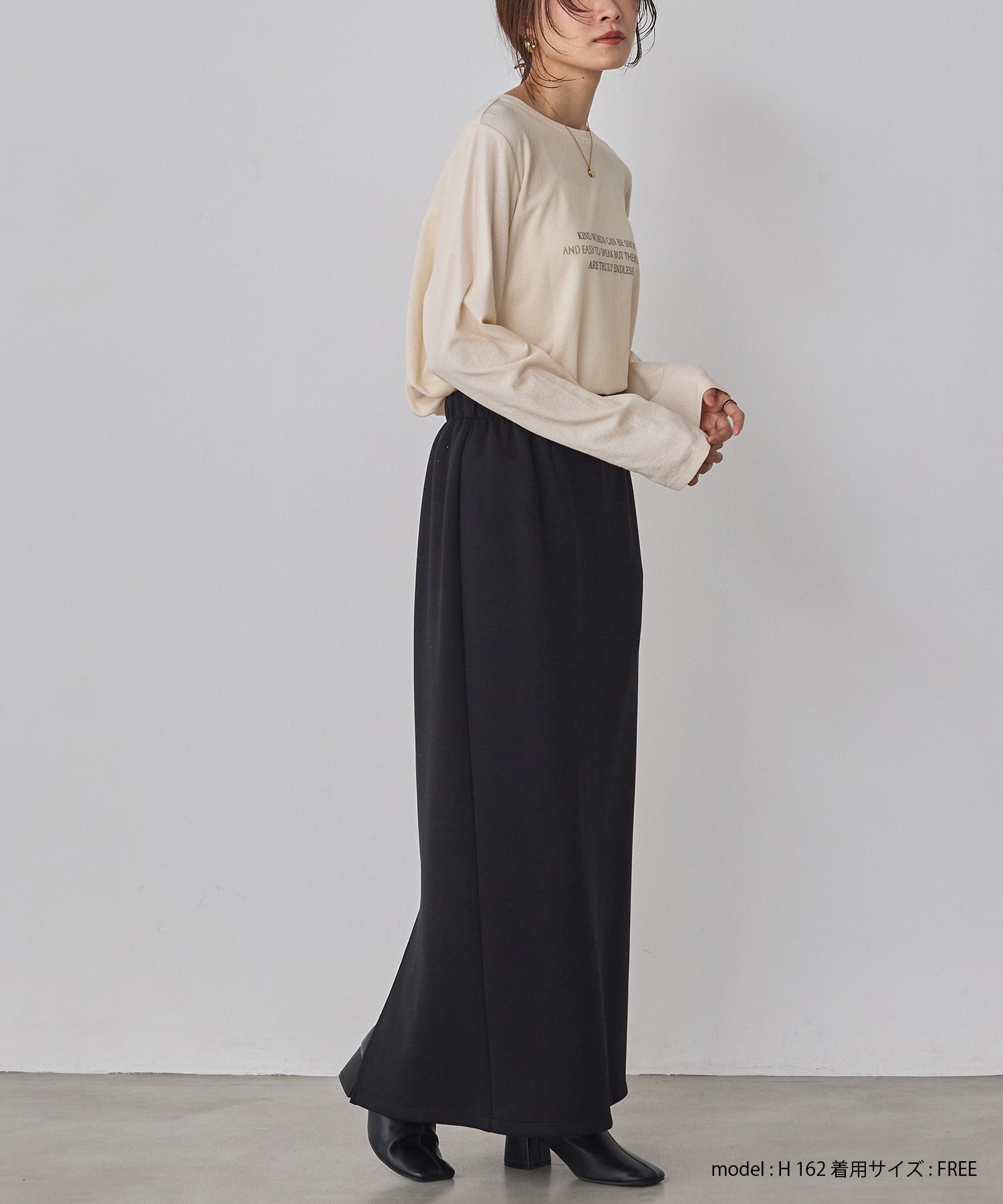 スラブ ロゴロンT