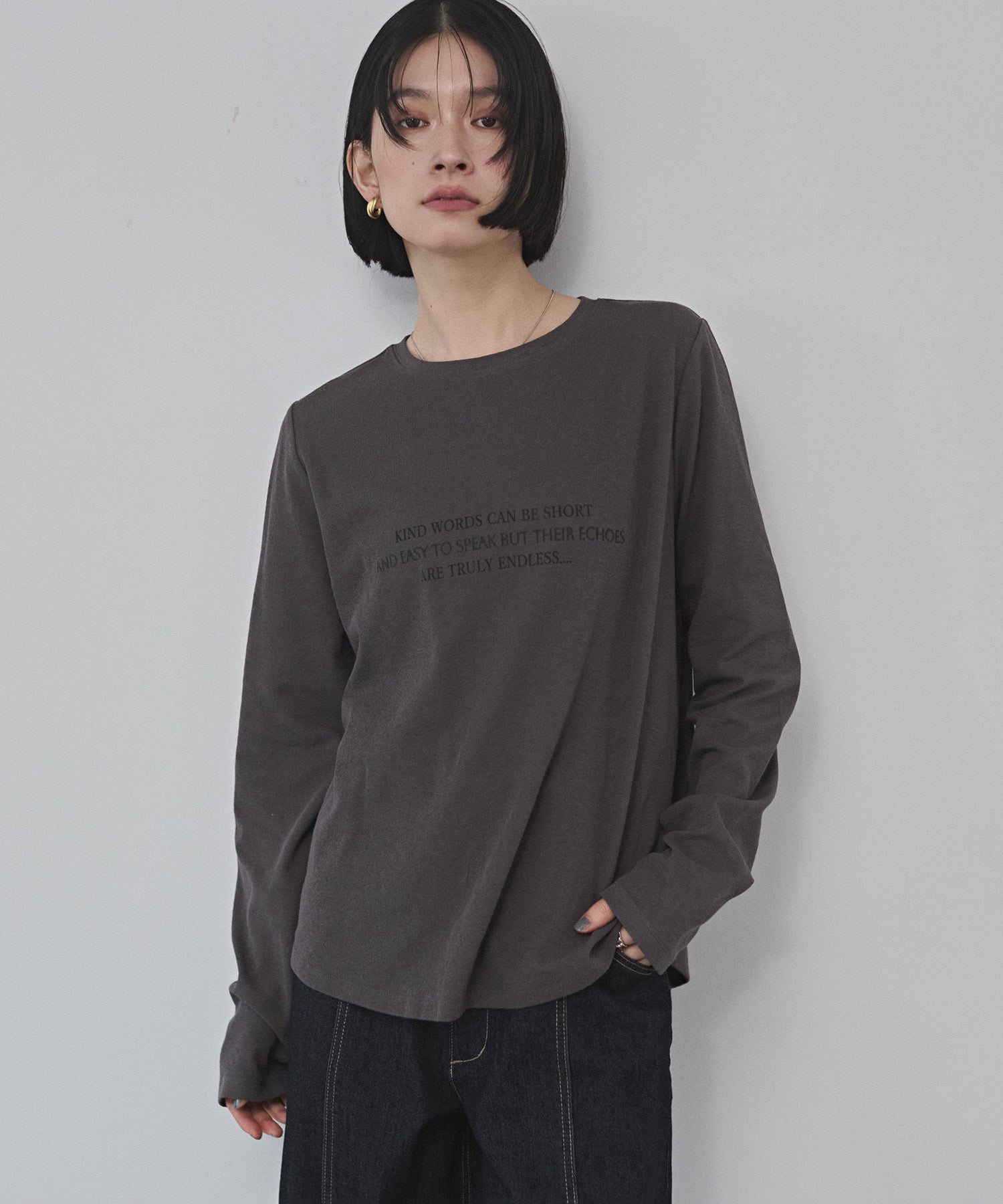 SLAB LOGO LONG T-SHIRT