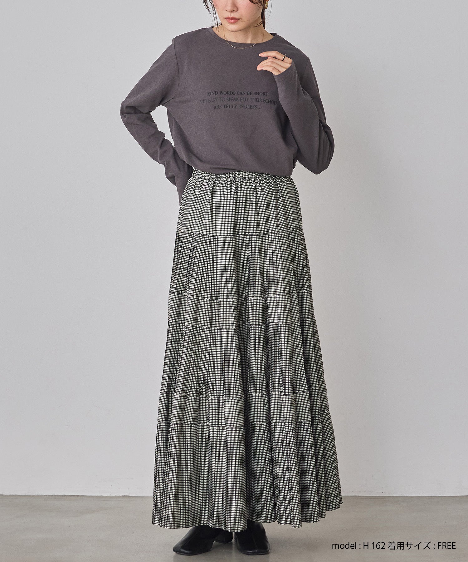 スラブ ロゴロンT