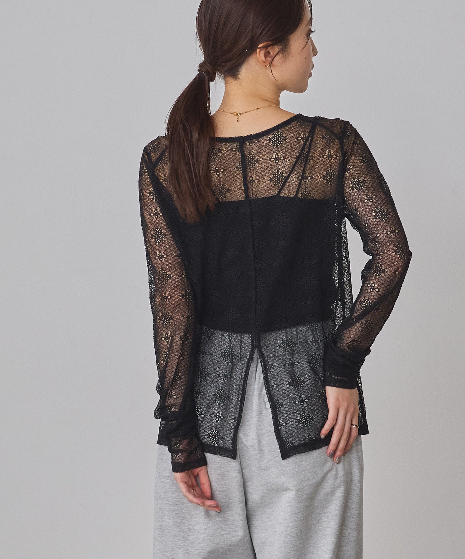 REVERSIBLE 2-WAY MESH TOPS