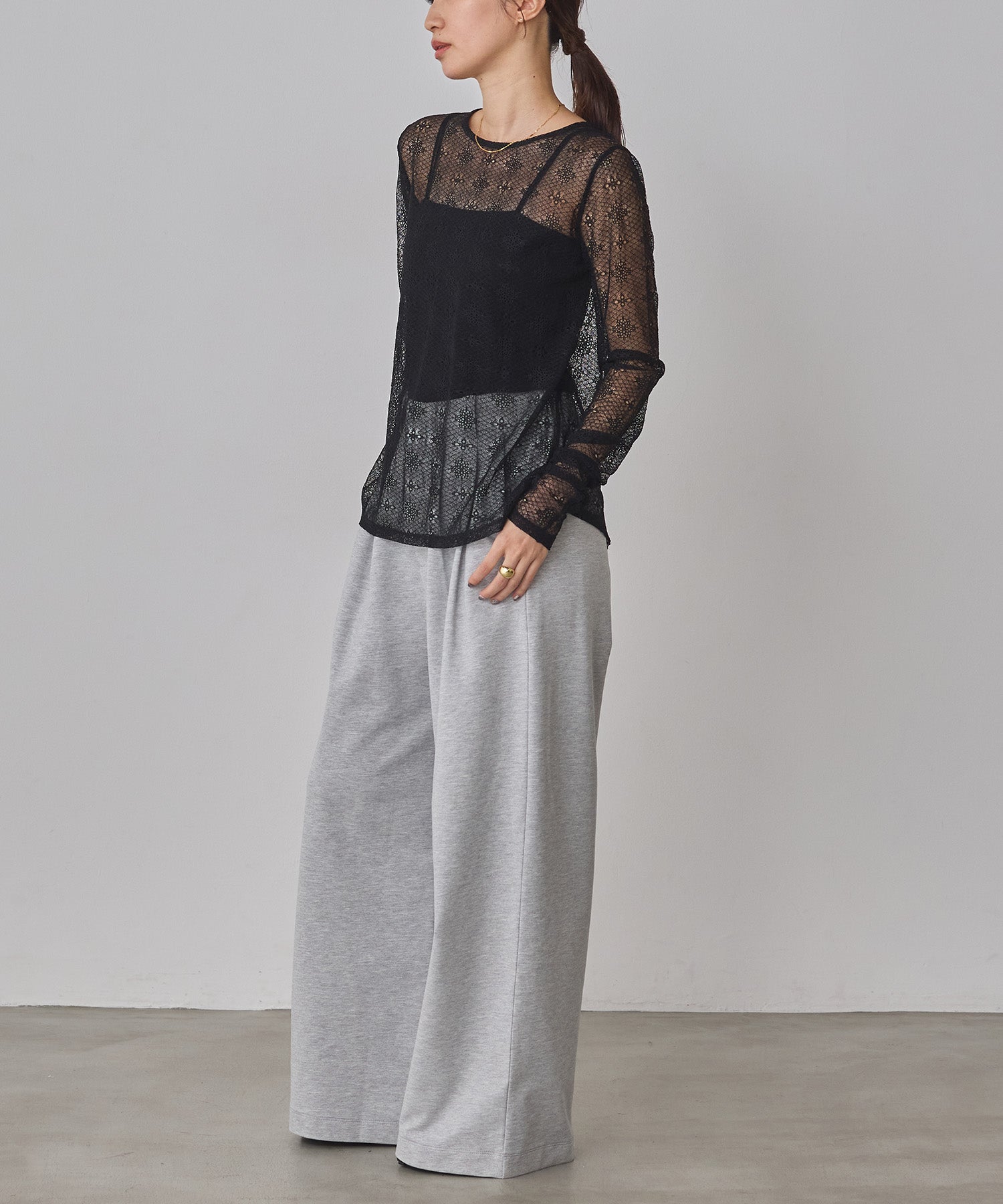 REVERSIBLE 2-WAY MESH TOPS