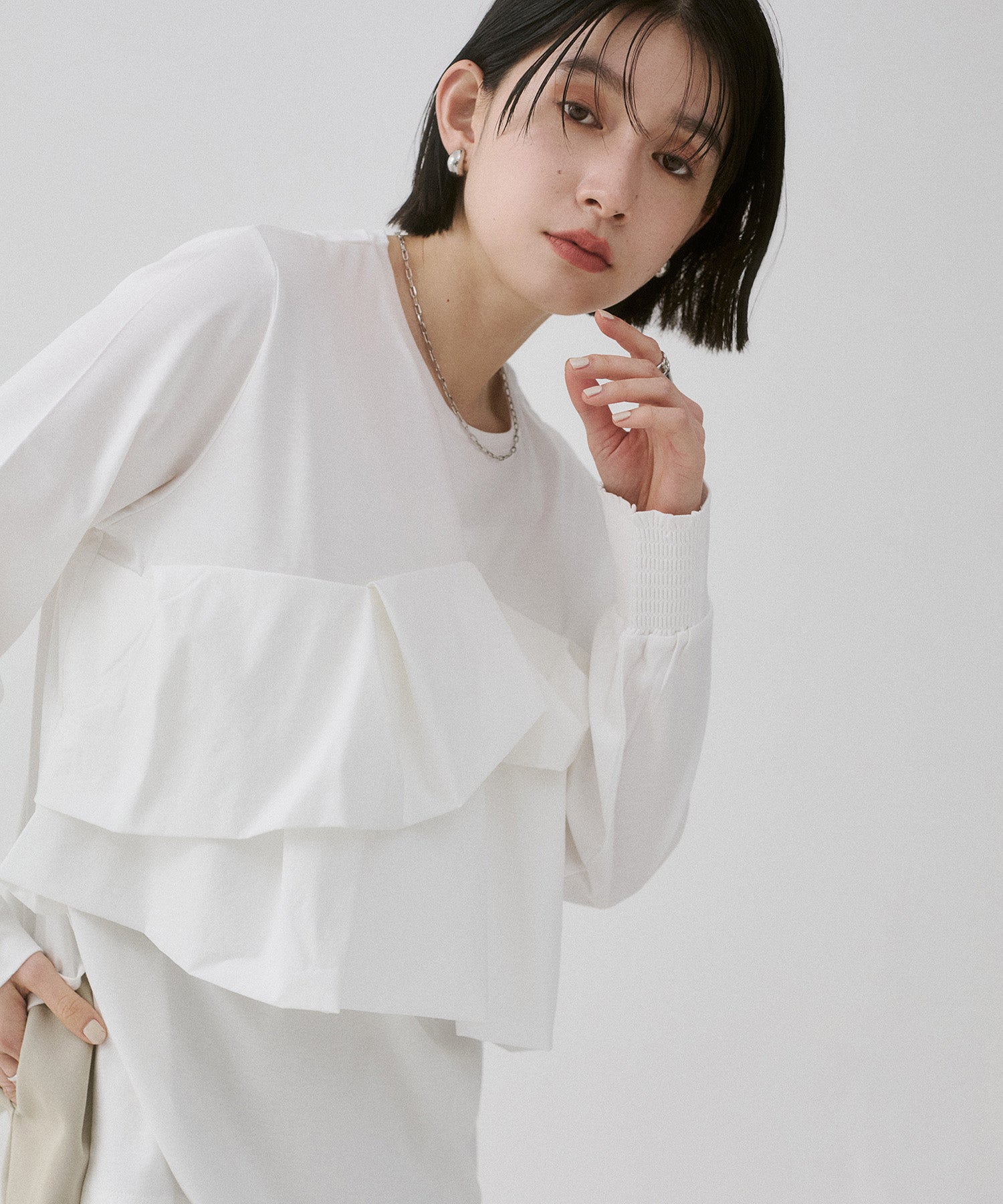FRONT FRILL LONG T-SHIRT