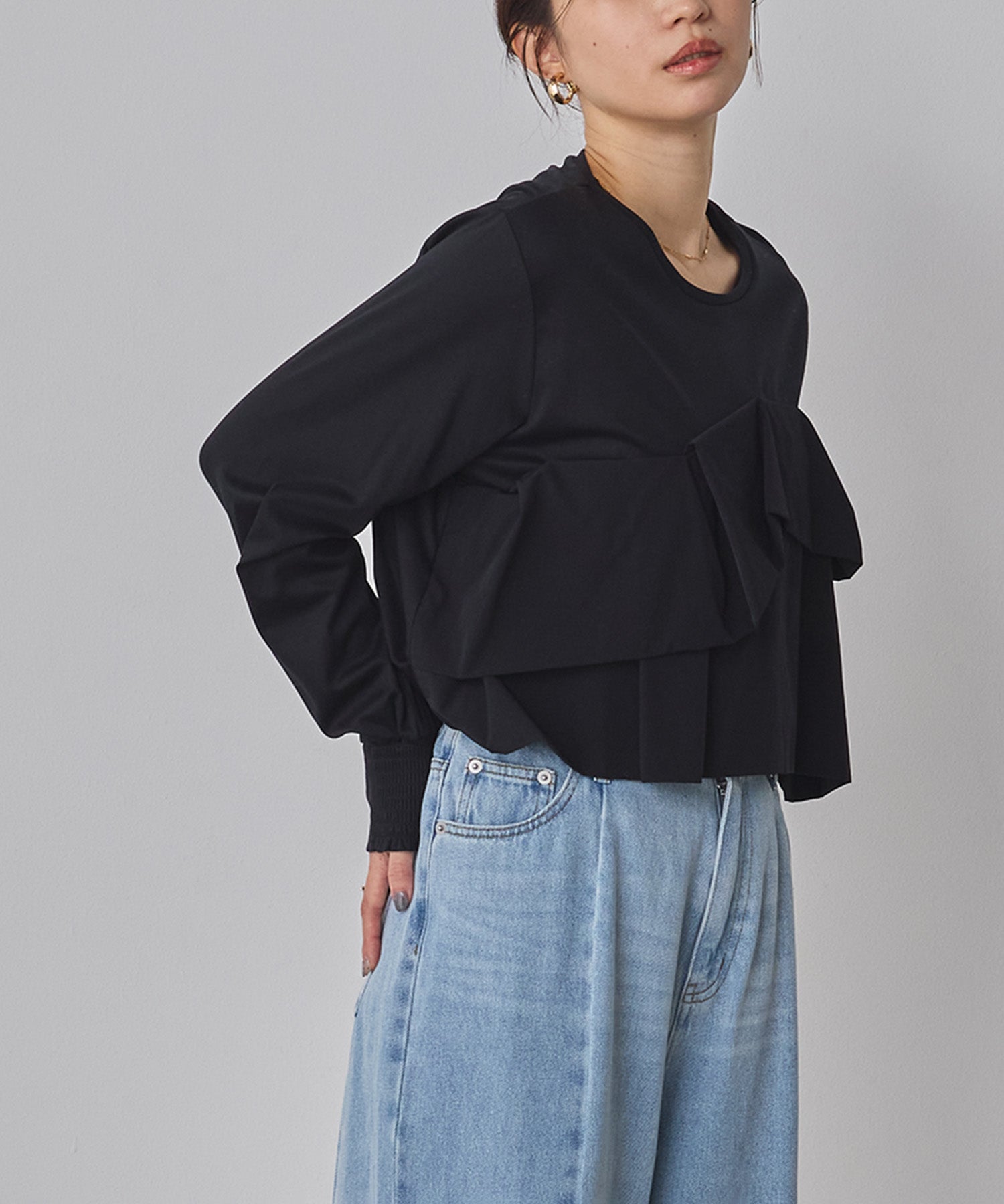 FRONT FRILL LONG T-SHIRT