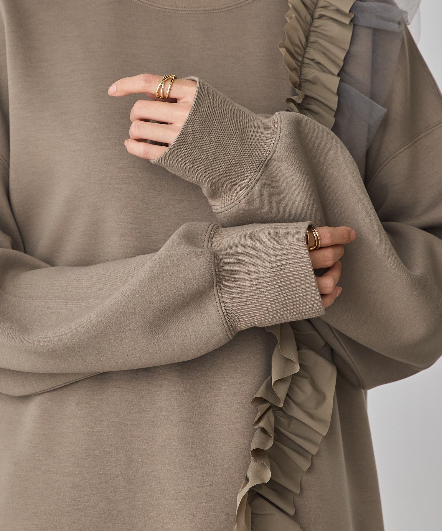 ライトダンボール アシメフリルトップス