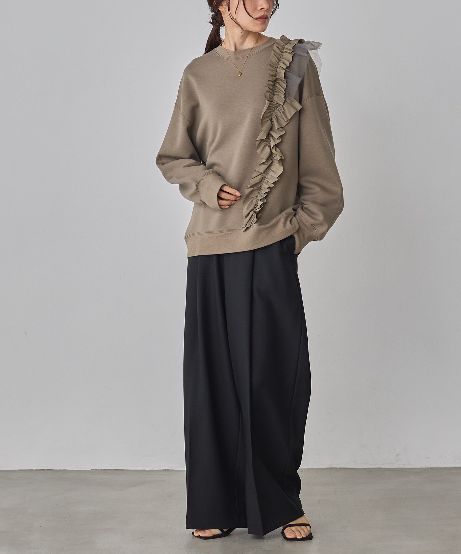 ライトダンボール アシメフリルトップス