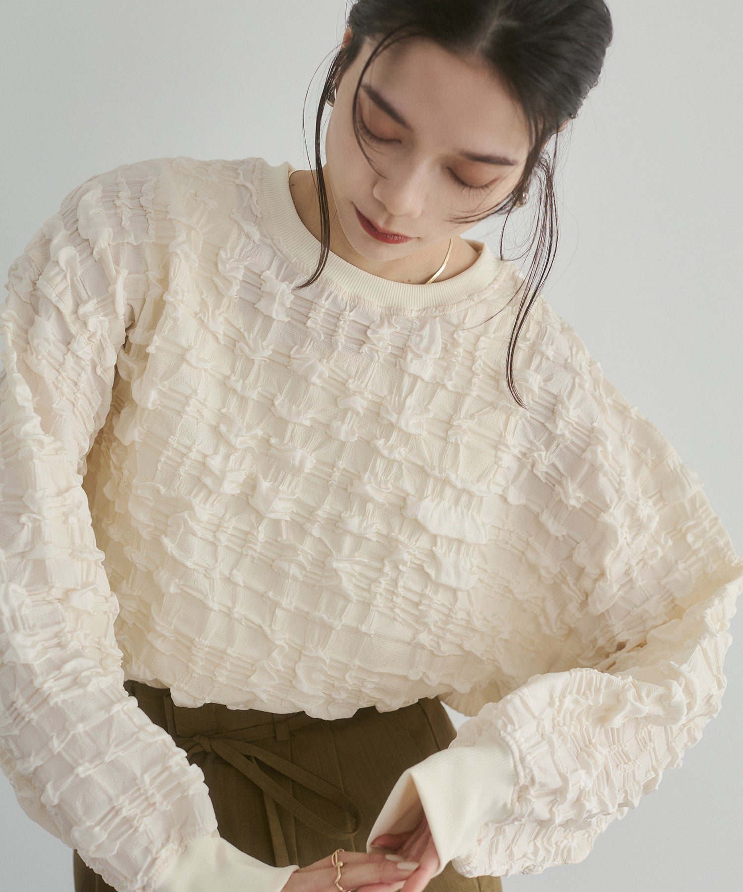 カットジャガード トップス