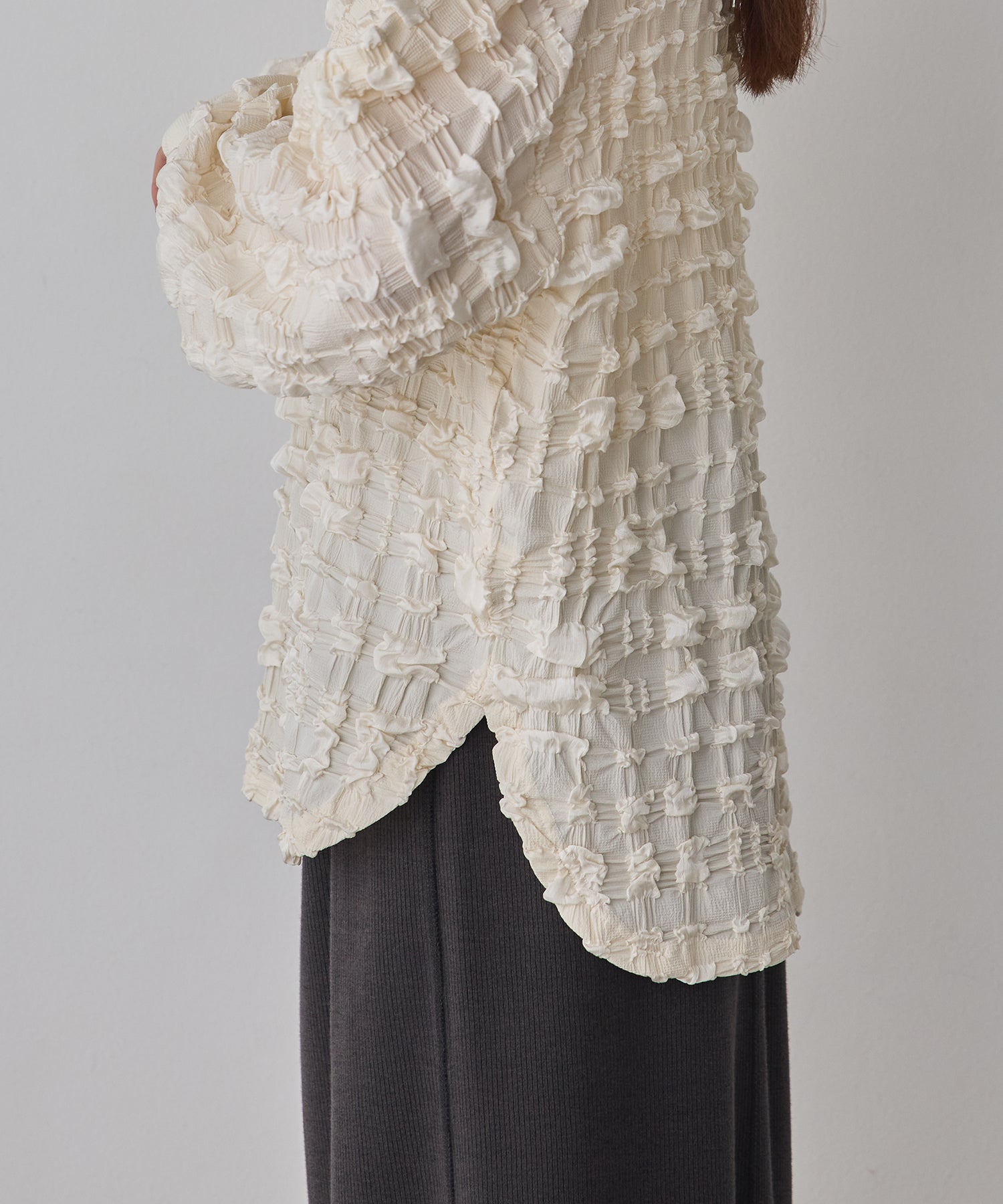 カットジャガード トップス