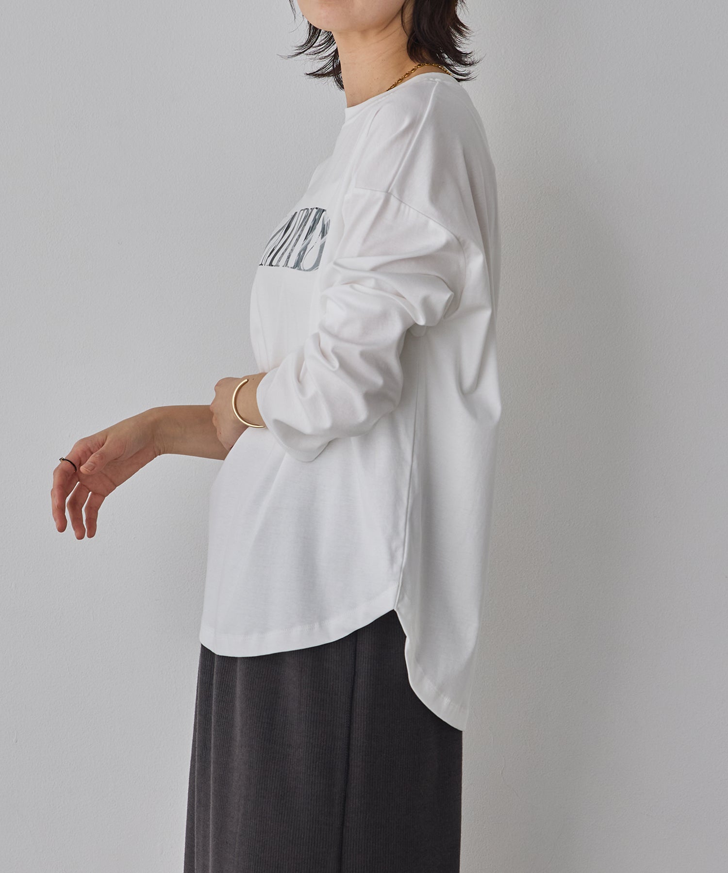 FRONT LOGO LONG T-SHIRT