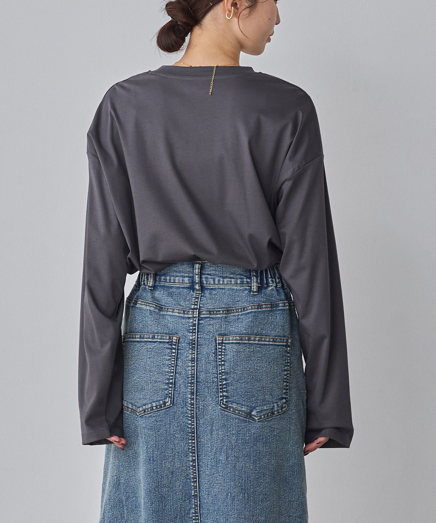 FRONT LOGO LONG T-SHIRT