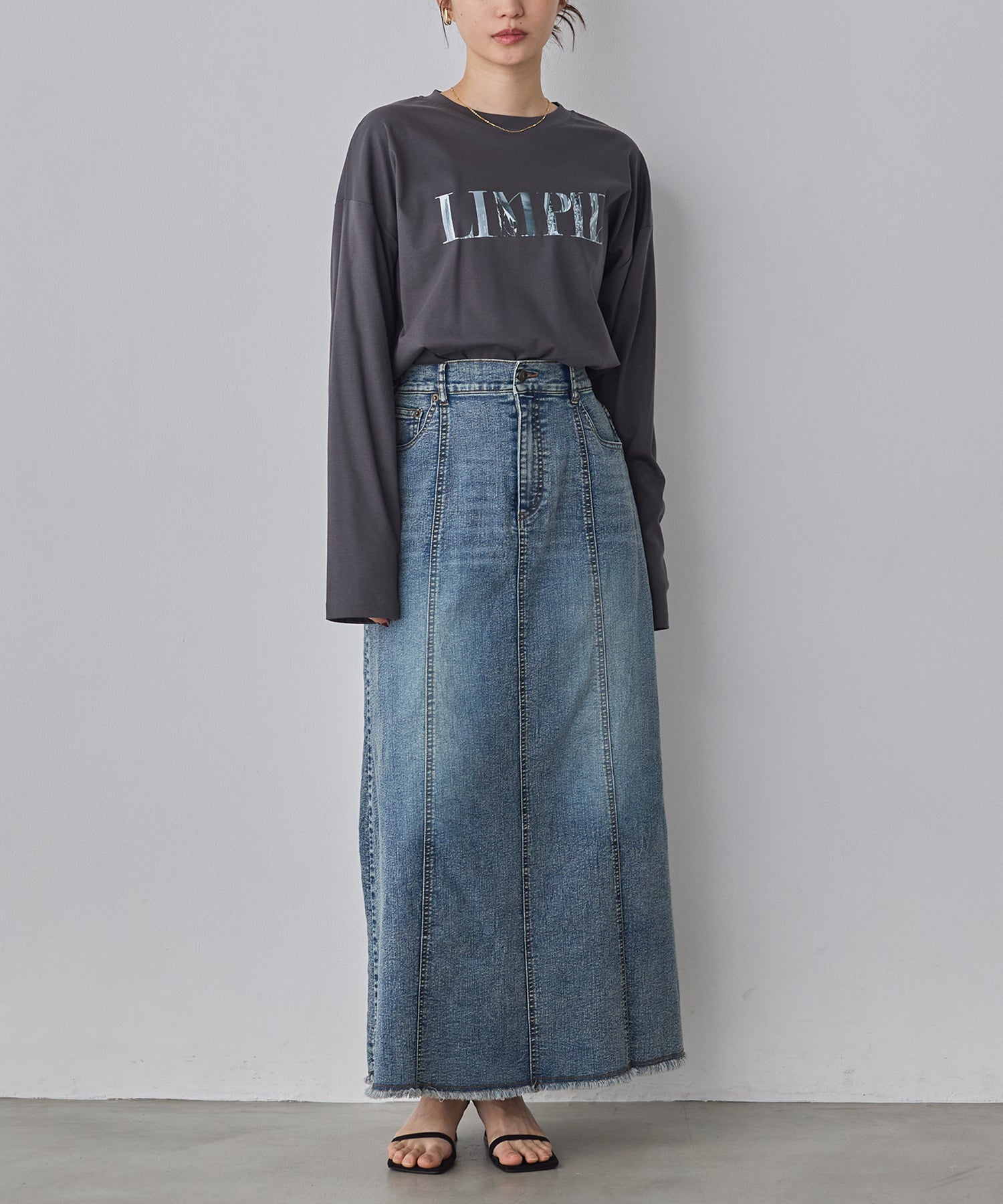 FRONT LOGO LONG T-SHIRT