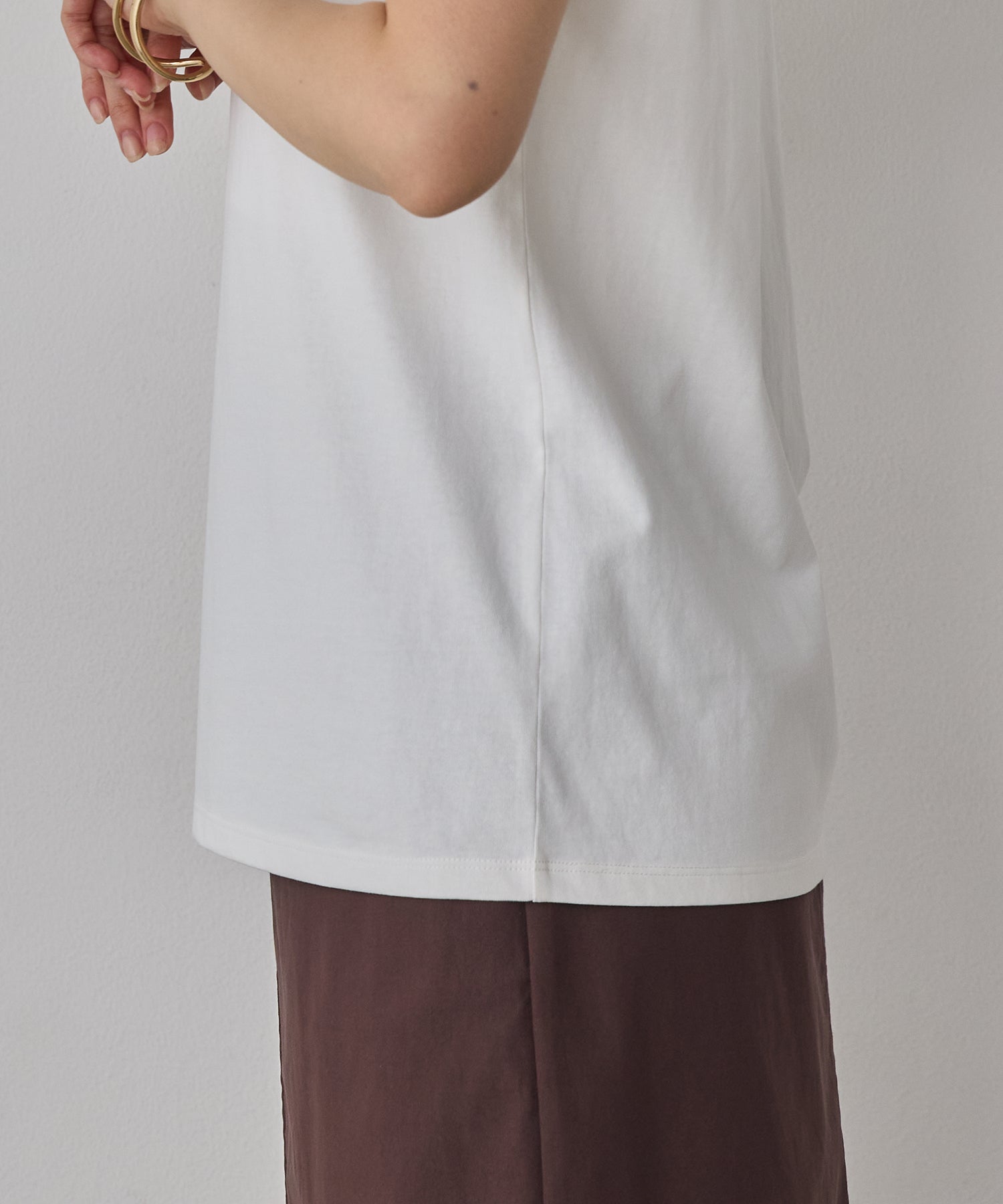 BASIC SLEEVELESS TOP