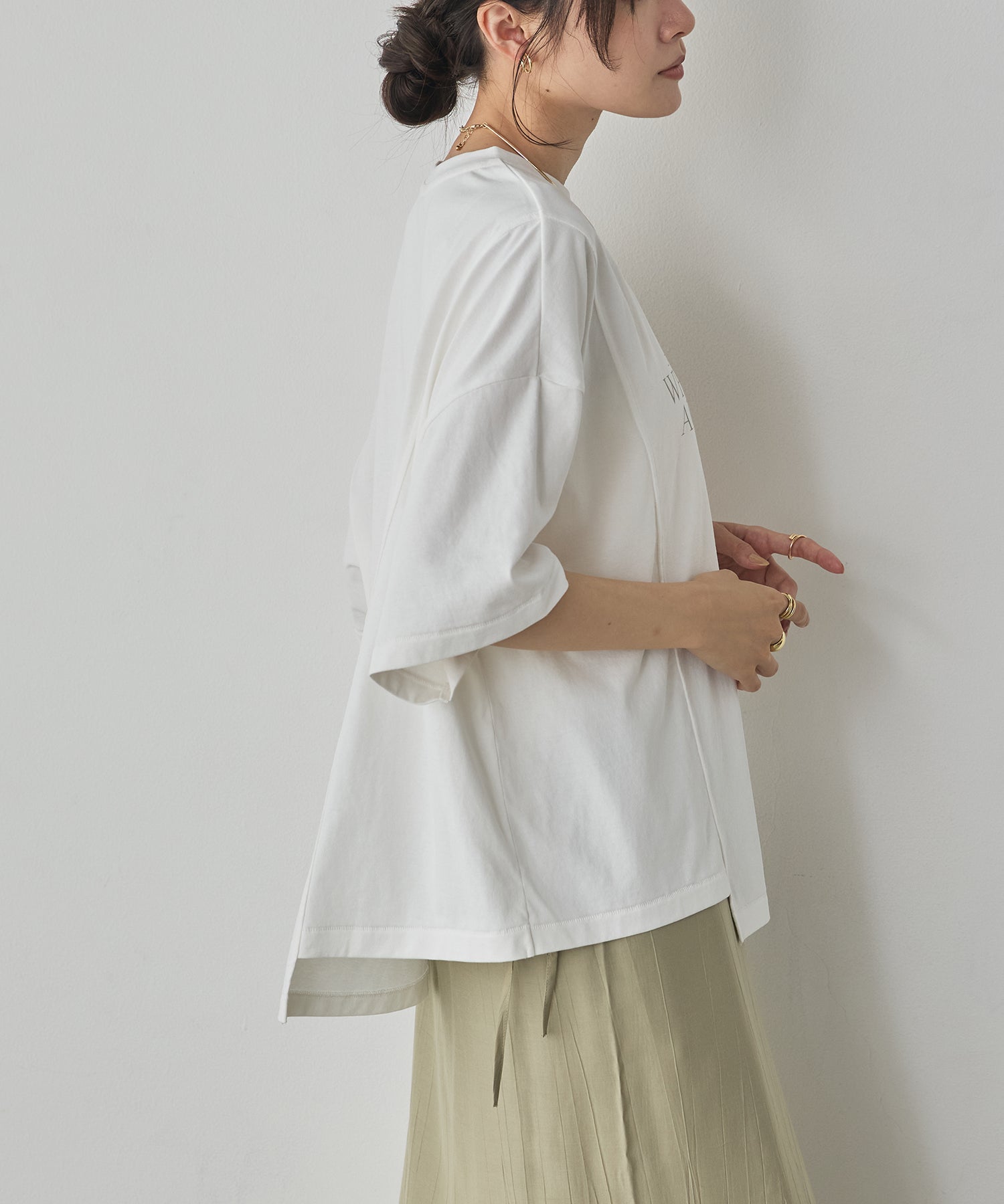USA COTTON ASYMMETRICAL LOGO T-SHIRT