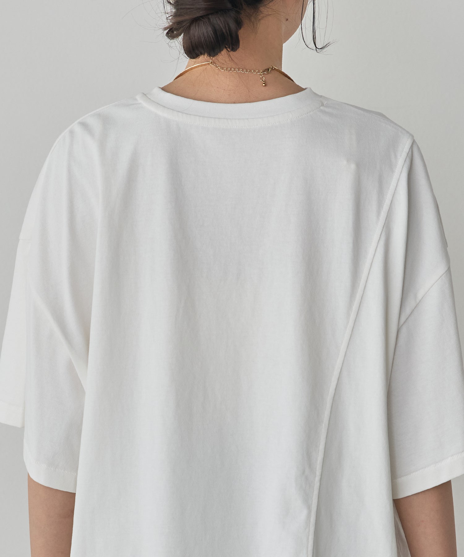 USA COTTON ASYMMETRICAL LOGO T-SHIRT