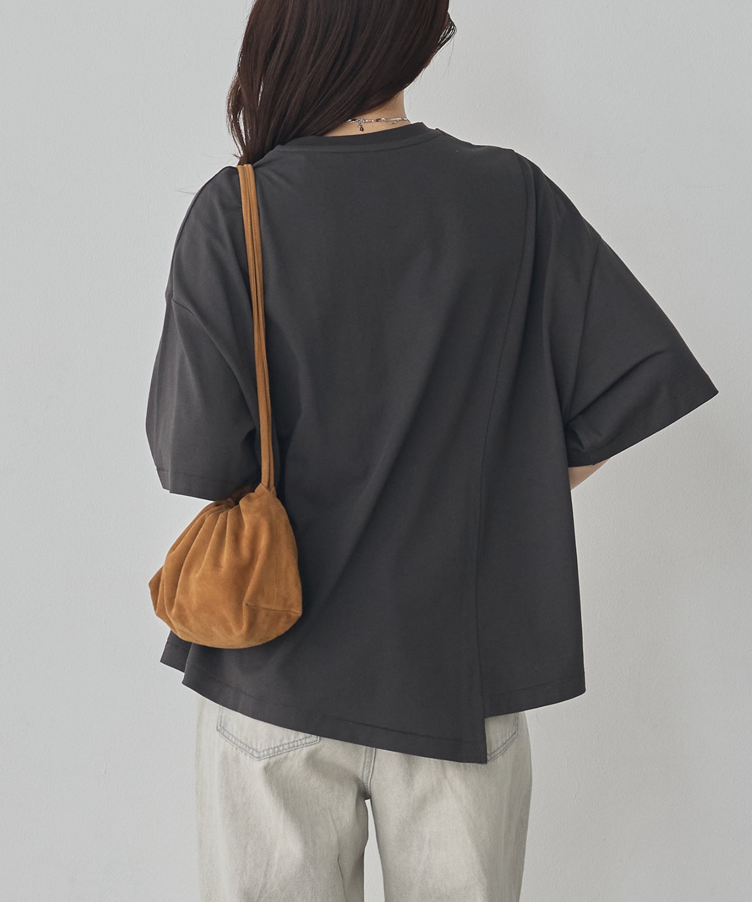 USA COTTON ASYMMETRICAL LOGO T-SHIRT