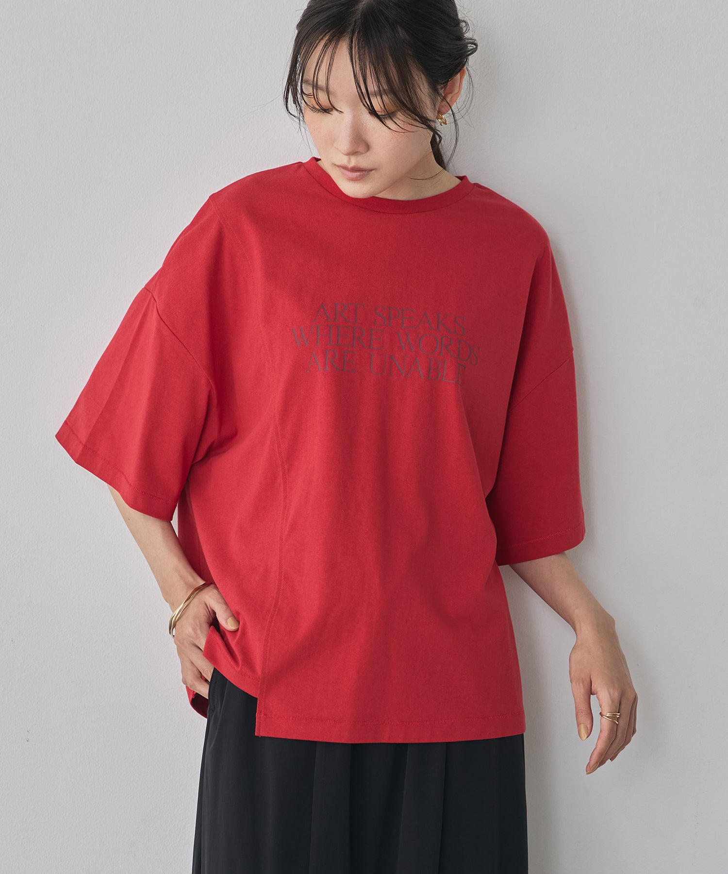 USA COTTON ASYMMETRICAL LOGO T-SHIRT