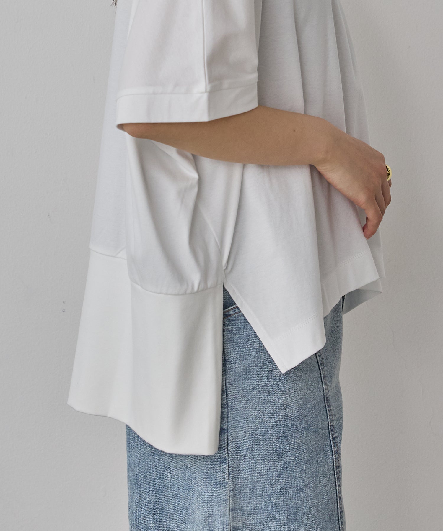 COMPACT SMOOTH T-SHIRT
