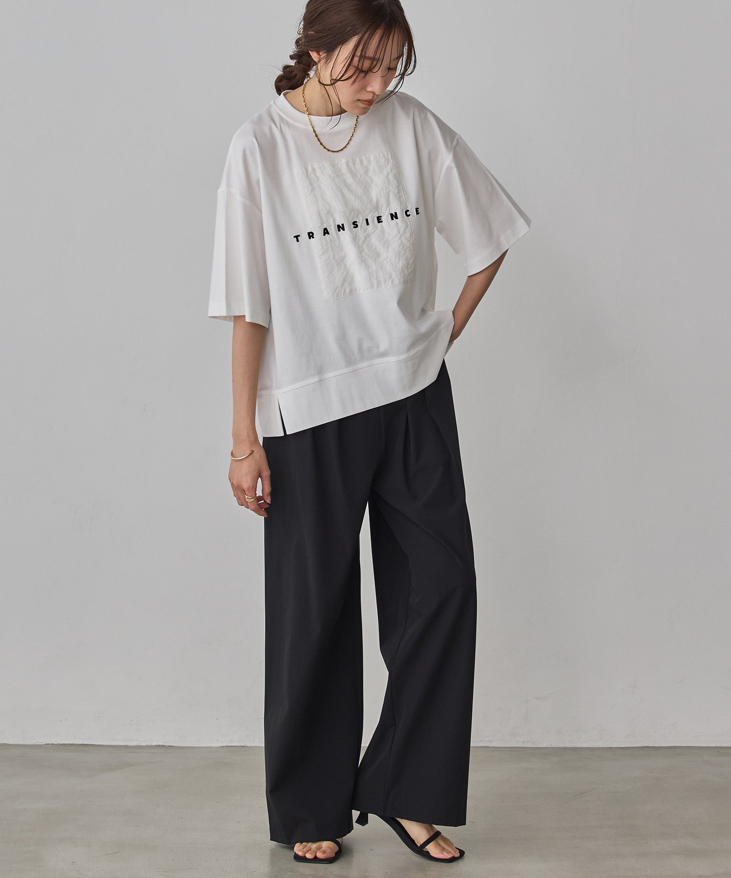 COMPACT SMOOTH EMBROIDERED LOGO T-SHIRT