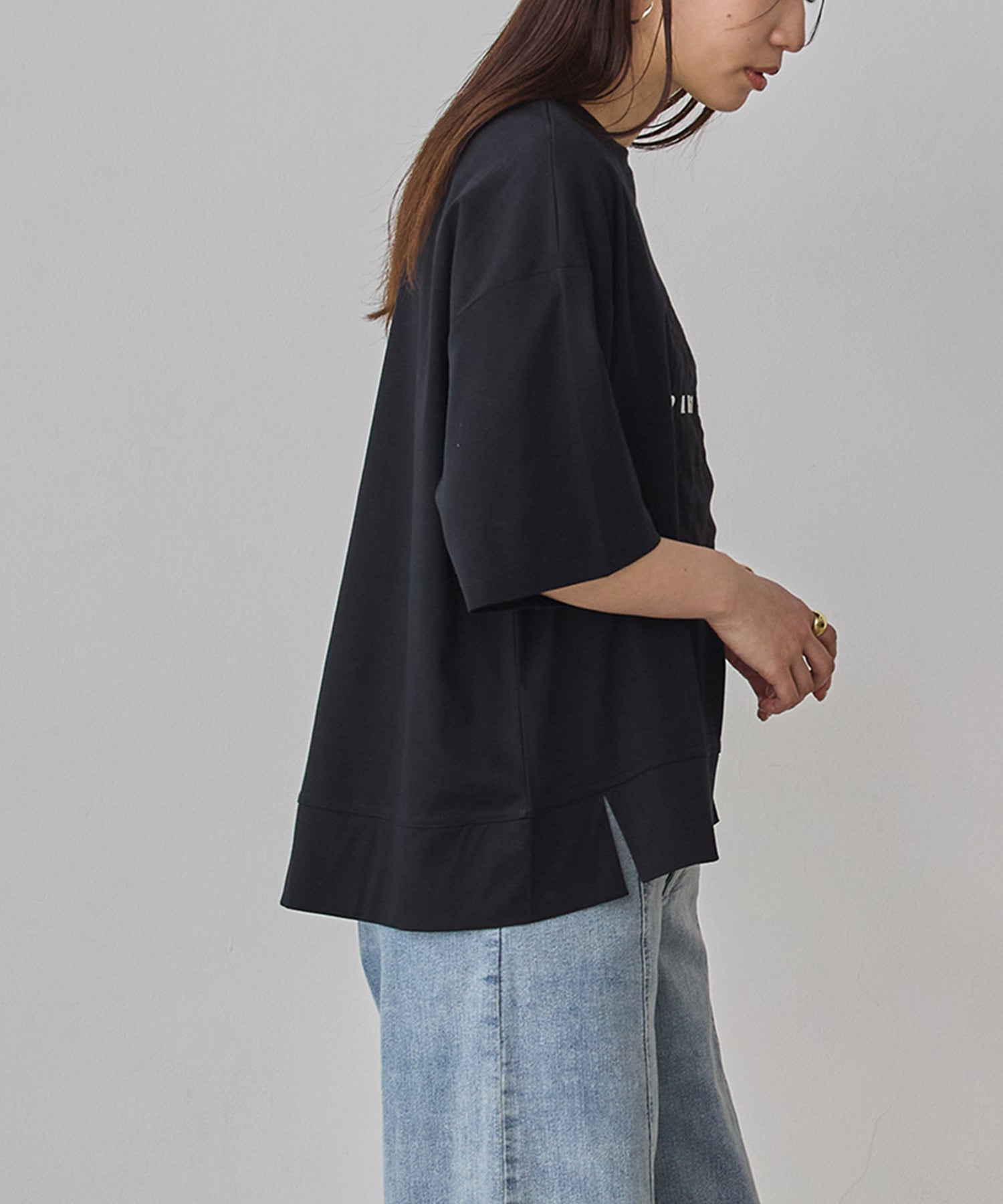 COMPACT SMOOTH EMBROIDERED LOGO T-SHIRT