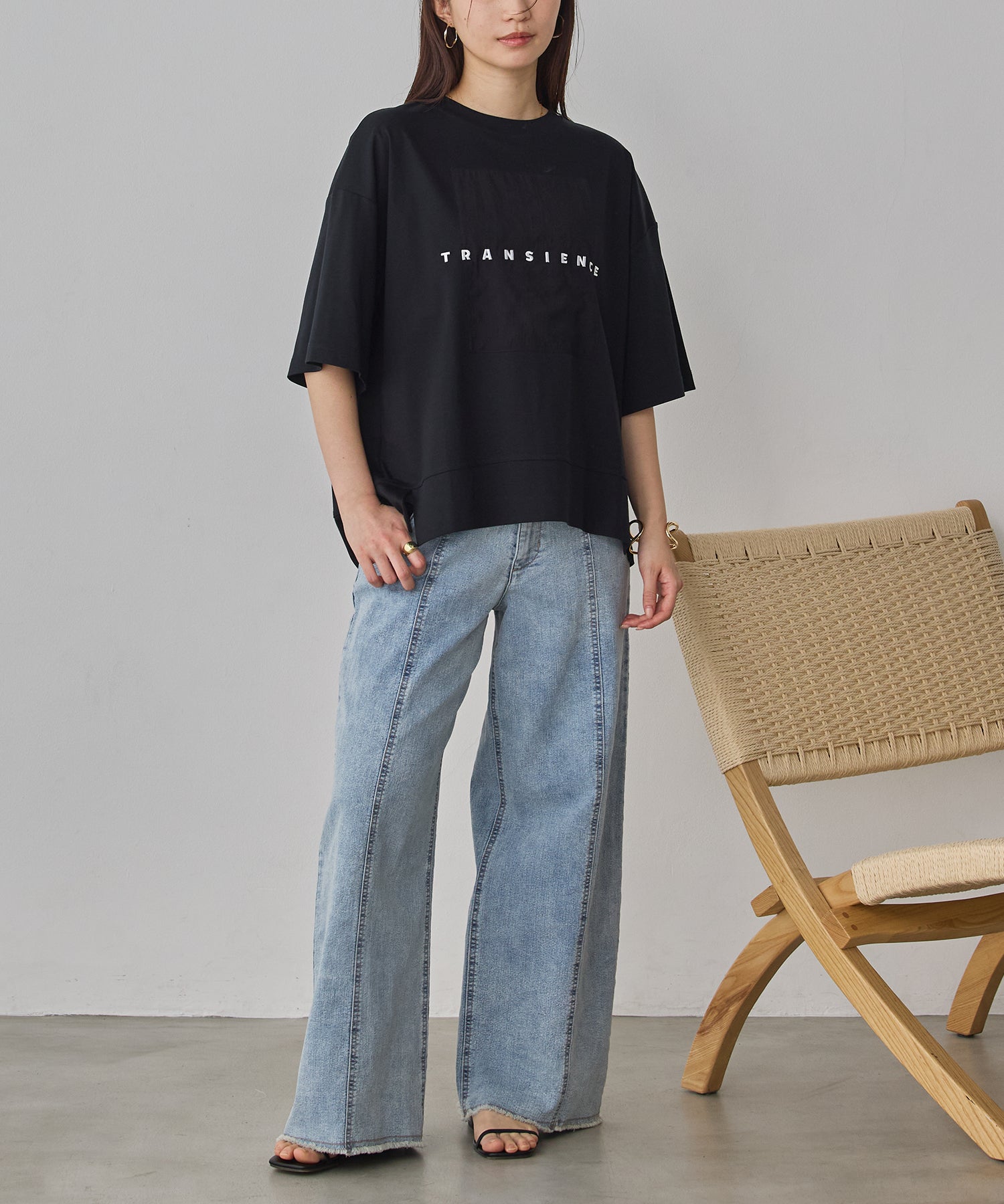 COMPACT SMOOTH EMBROIDERED LOGO T-SHIRT