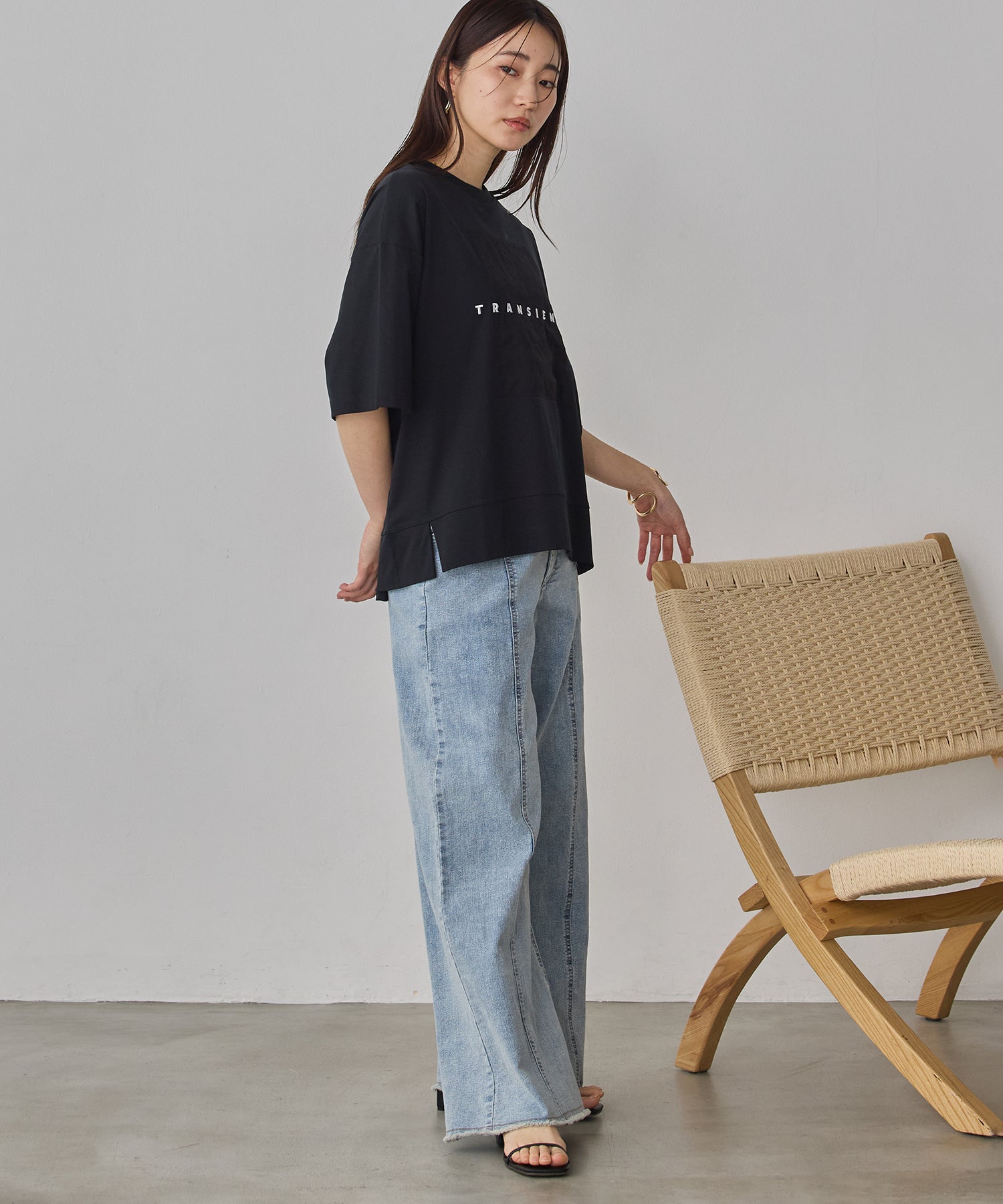 COMPACT SMOOTH EMBROIDERED LOGO T-SHIRT