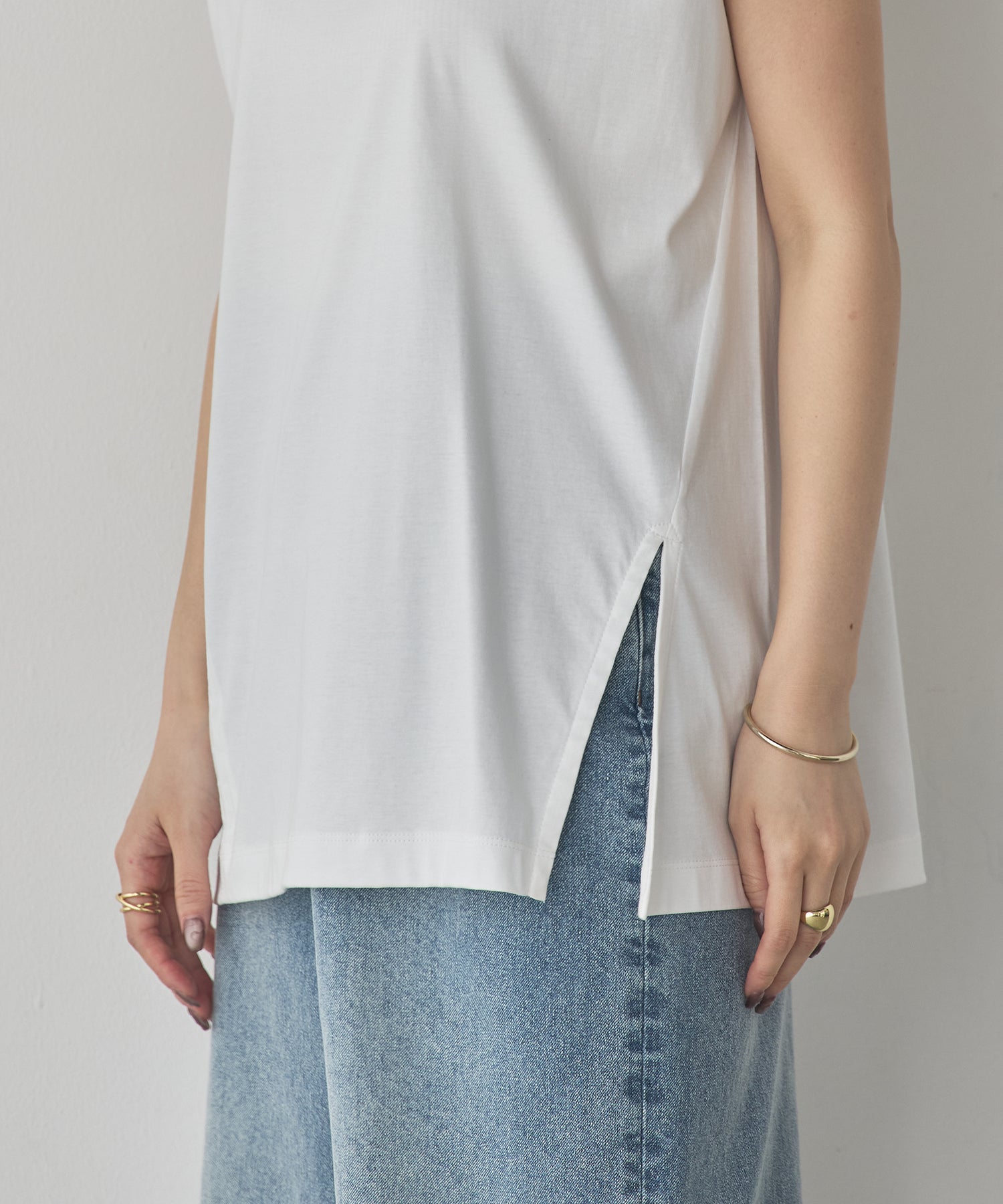 [PRE-ORDER]ASYMMETRICAL-DESIGN TOPS