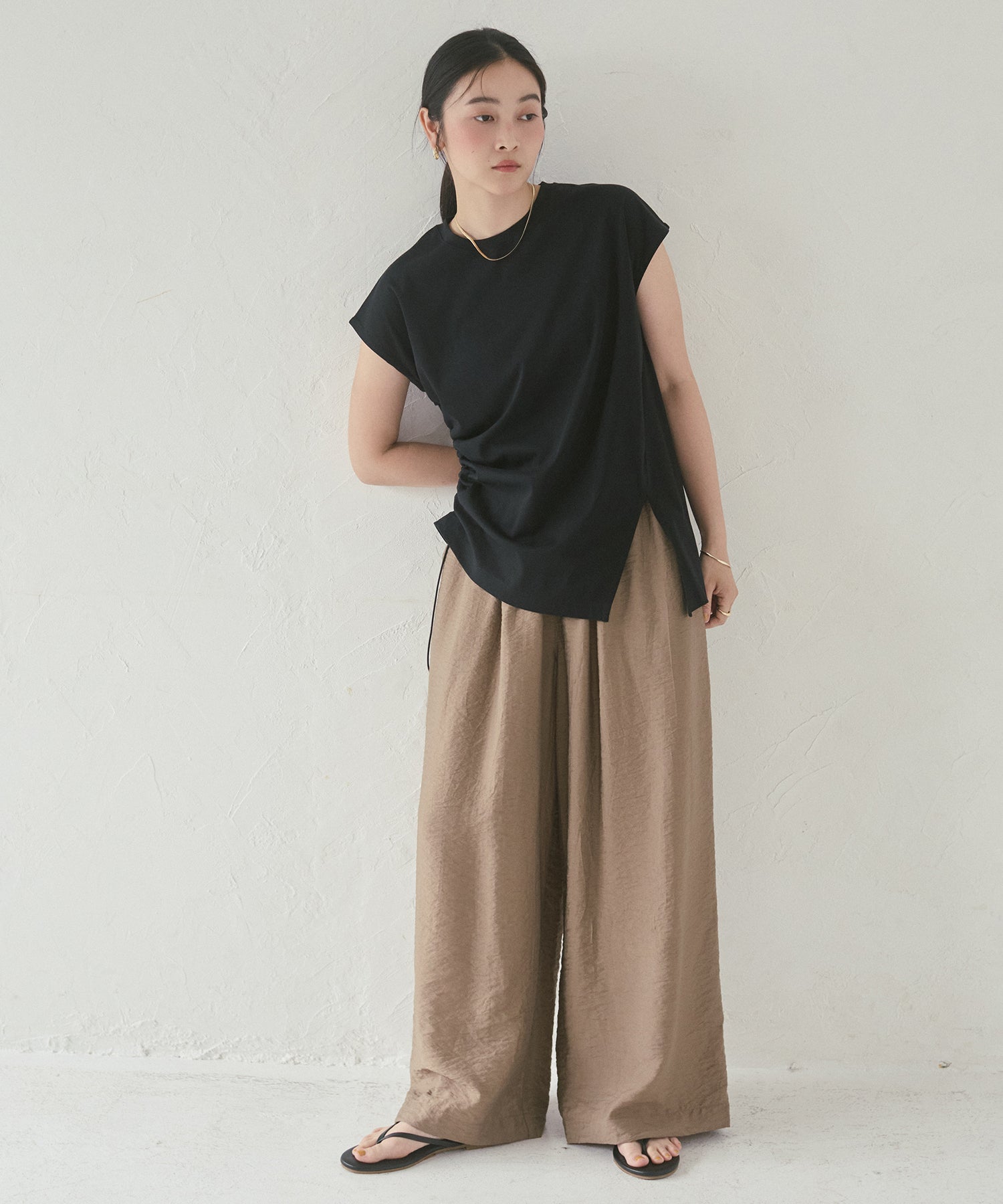 [PRE-ORDER]ASYMMETRICAL-DESIGN TOPS