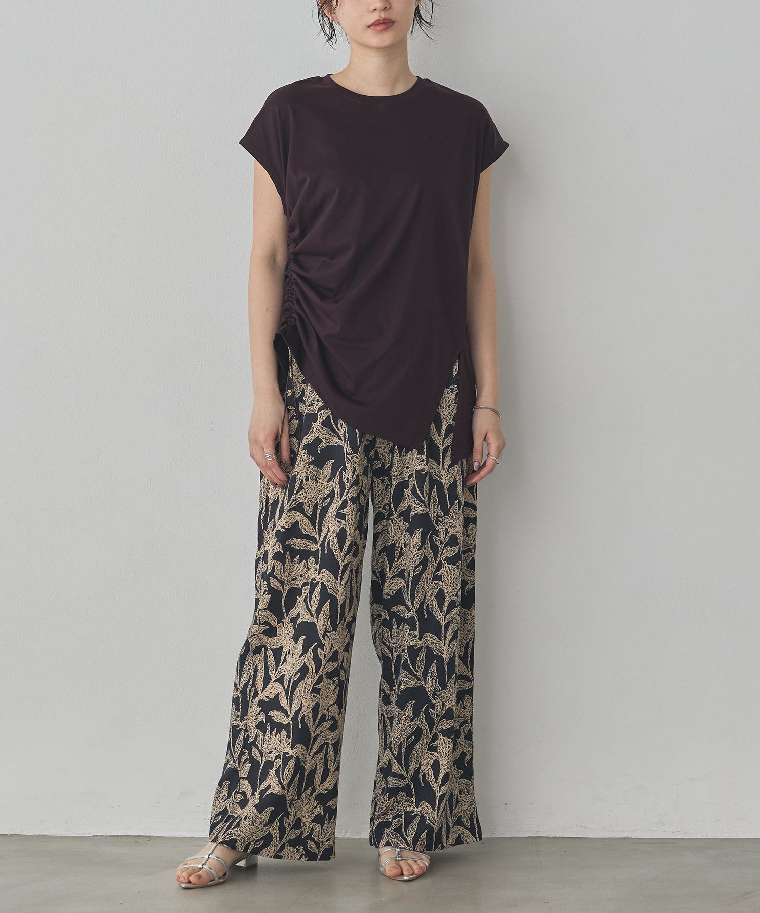 [PRE-ORDER]ASYMMETRICAL-DESIGN TOPS