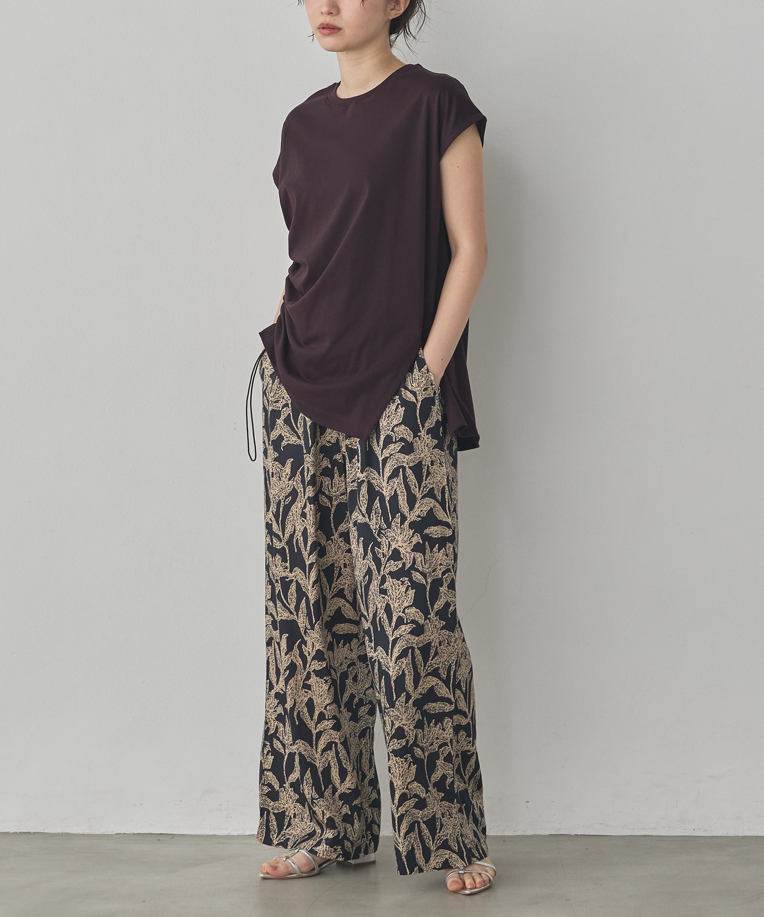 [PRE-ORDER]ASYMMETRICAL-DESIGN TOPS