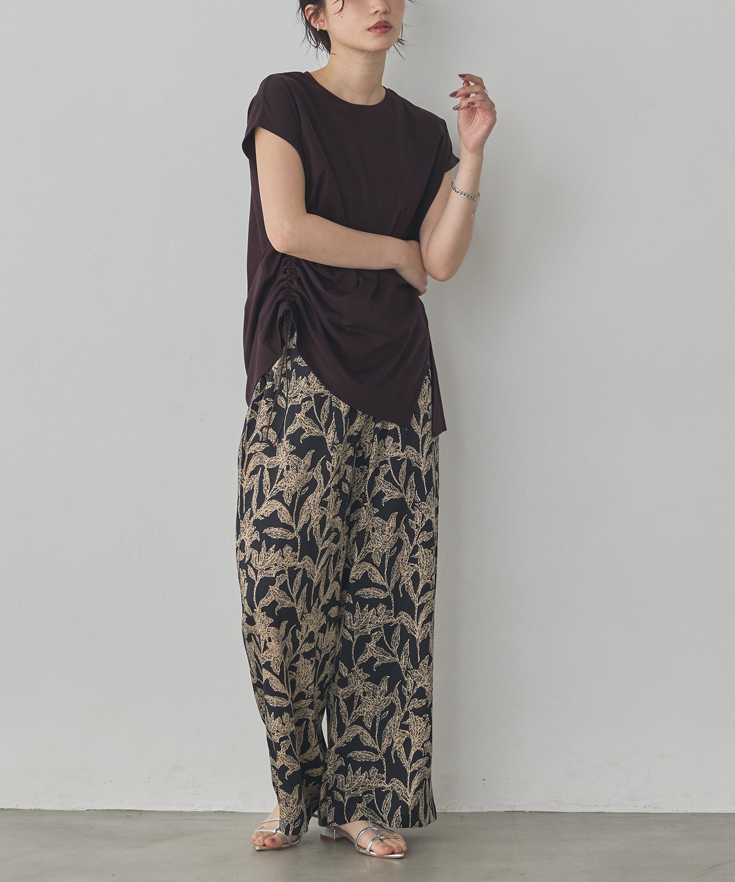 [PRE-ORDER]ASYMMETRICAL-DESIGN TOPS