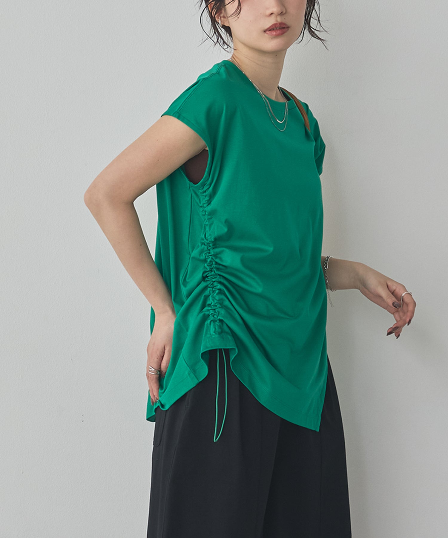 [PRE-ORDER]ASYMMETRICAL-DESIGN TOPS