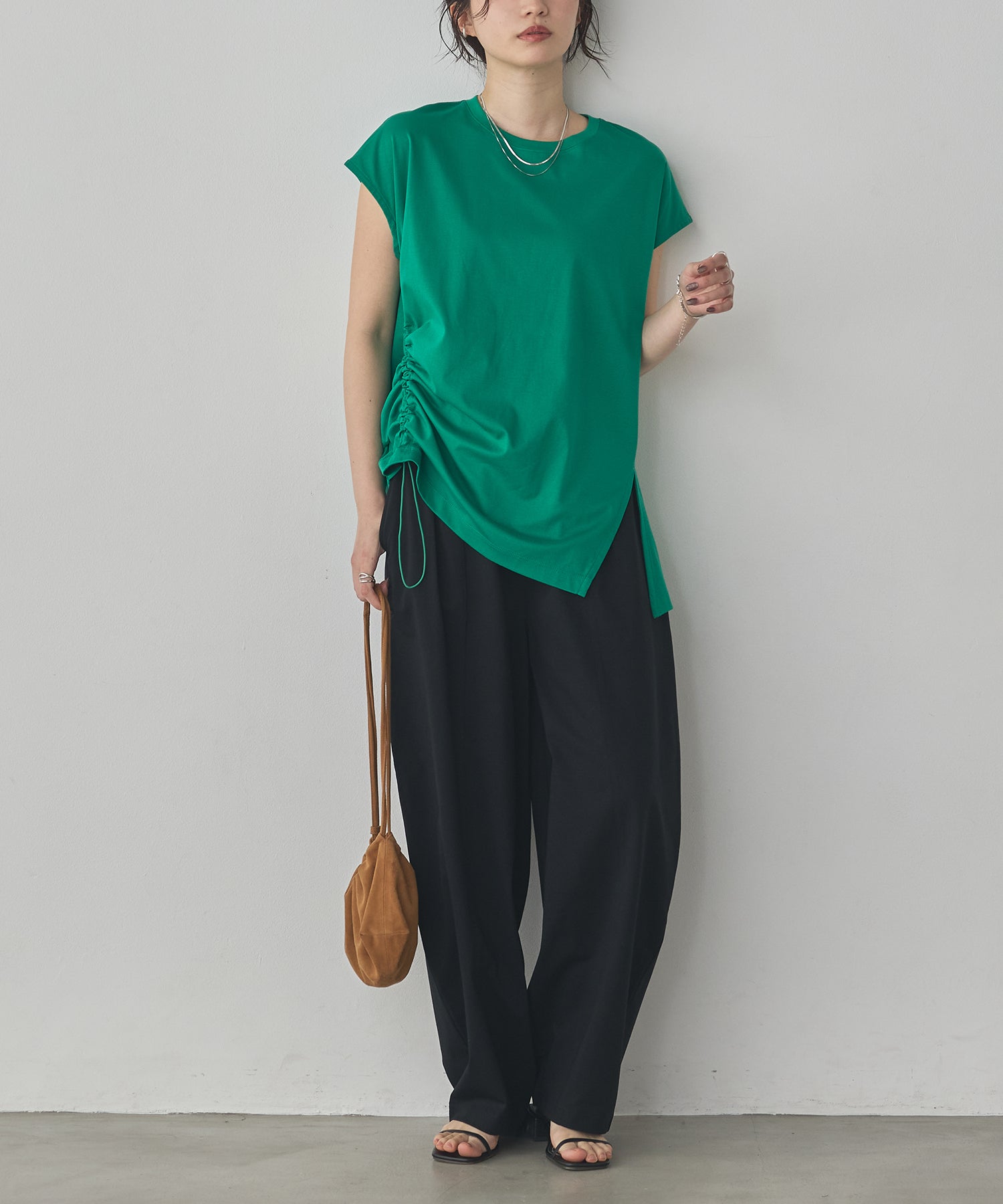 [PRE-ORDER]ASYMMETRICAL-DESIGN TOPS