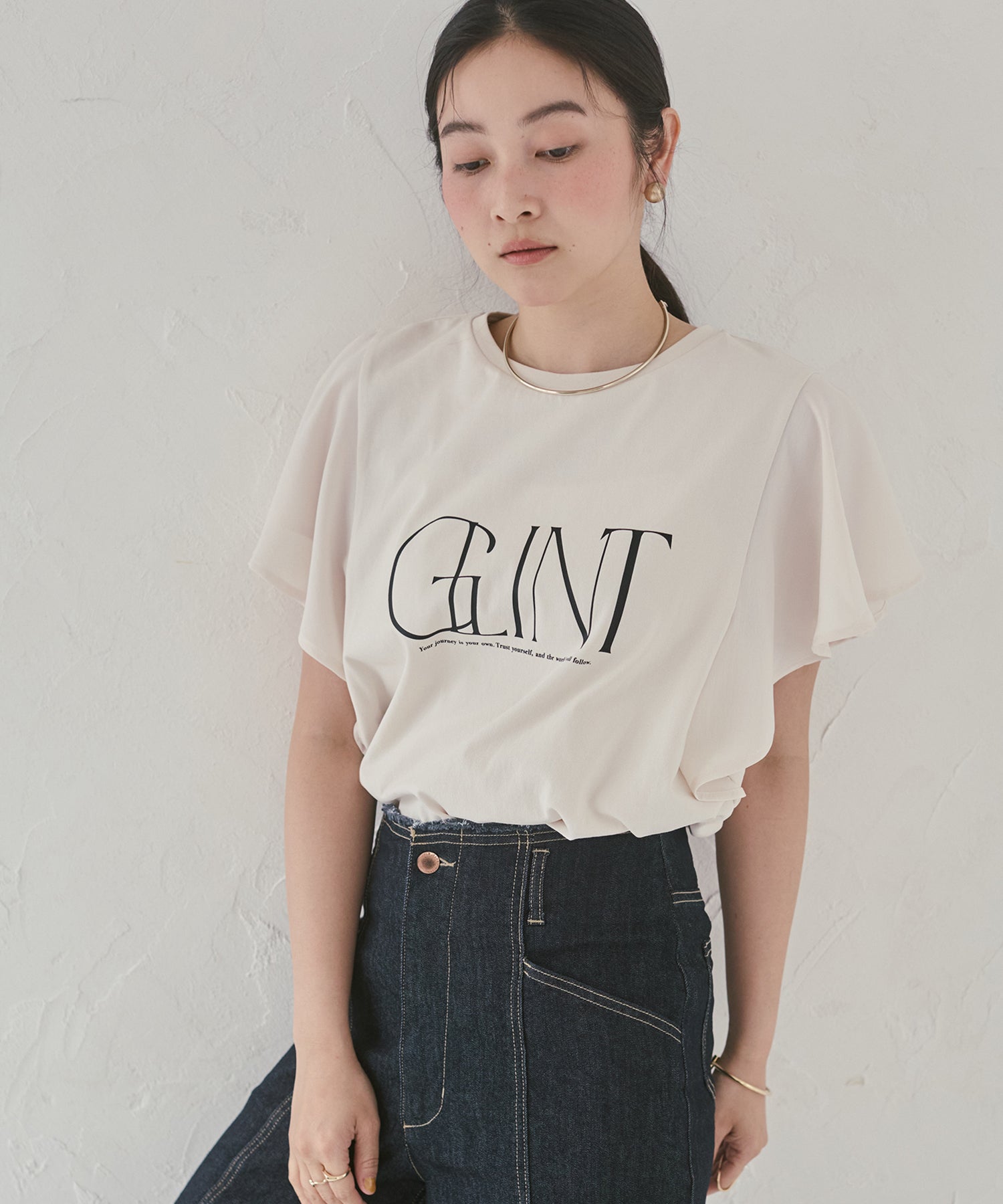 FRILLED-SLEEVE LOGO T-SHIRT