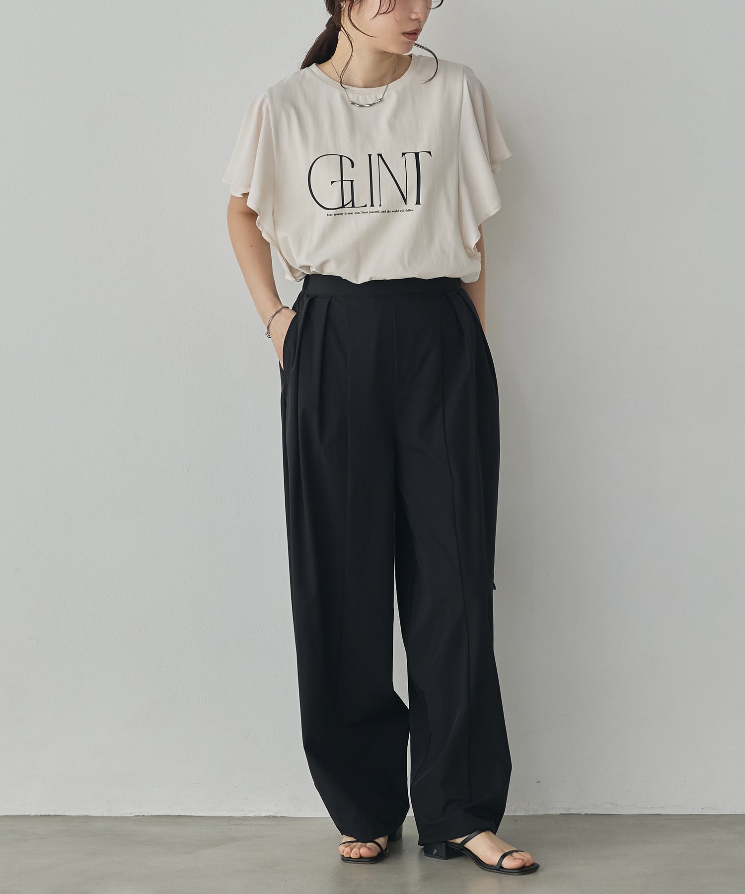 FRILLED-SLEEVE LOGO T-SHIRT