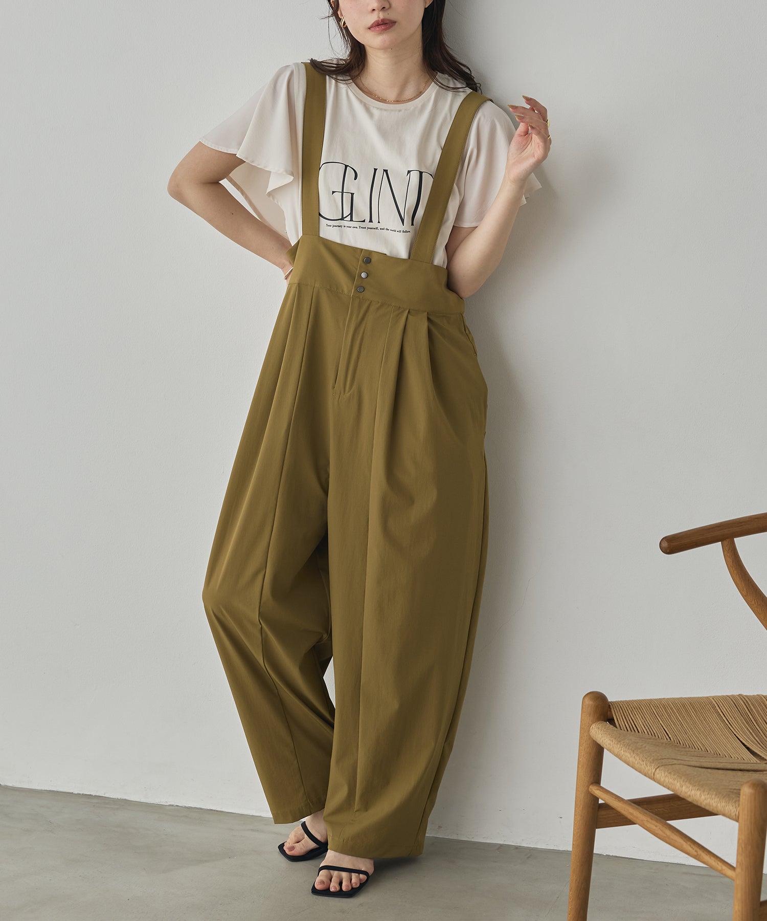 FRILLED-SLEEVE LOGO T-SHIRT