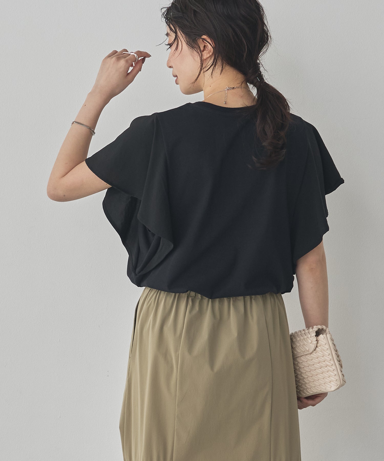 FRILLED-SLEEVE LOGO T-SHIRT