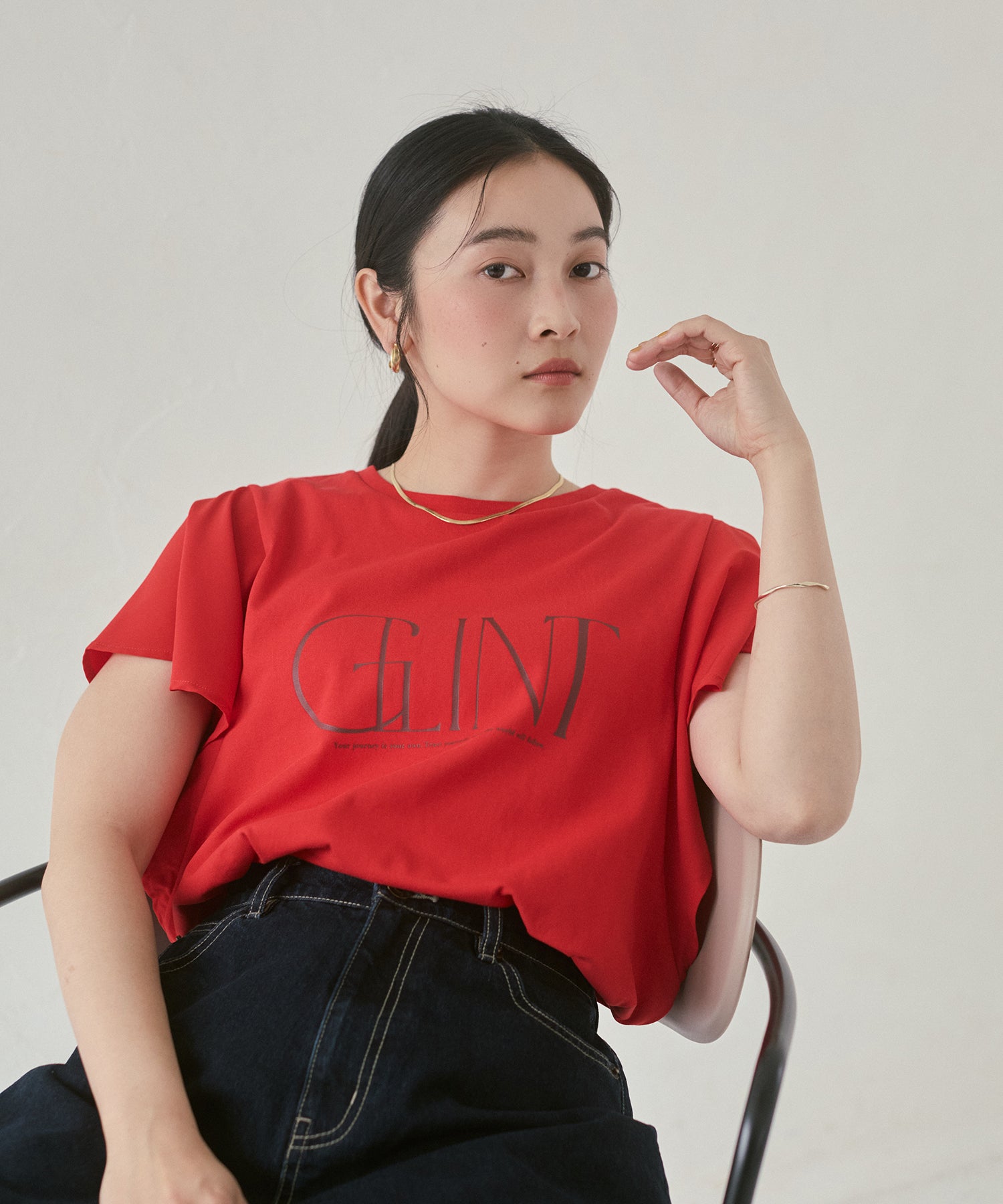 FRILLED-SLEEVE LOGO T-SHIRT