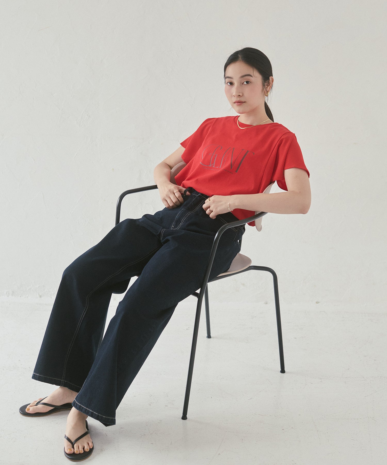 FRILLED-SLEEVE LOGO T-SHIRT