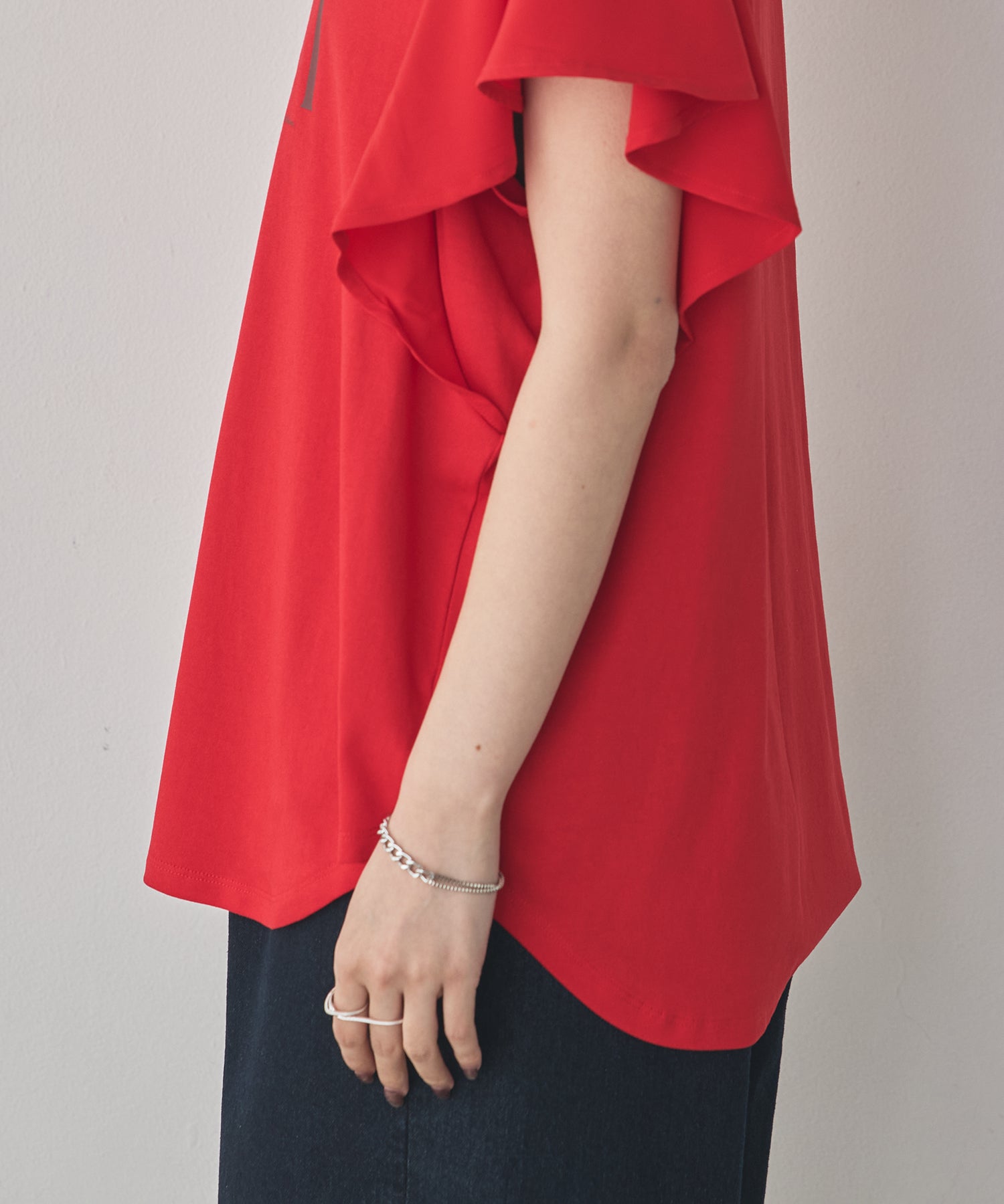 FRILLED-SLEEVE LOGO T-SHIRT