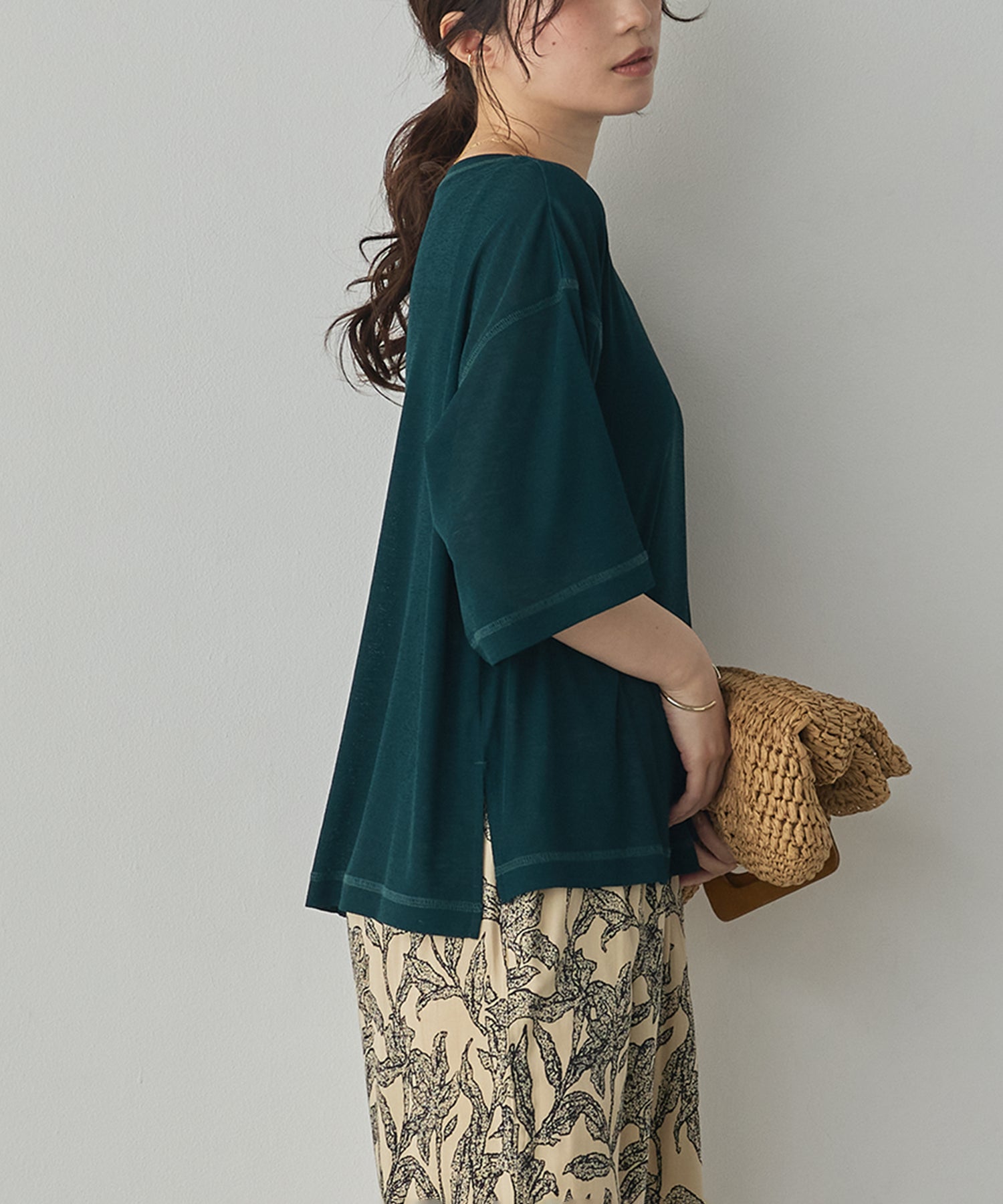SHEER WAFFLE T-SHIRT WITH SUBTLE COLOR-BLOCKED STITCHING