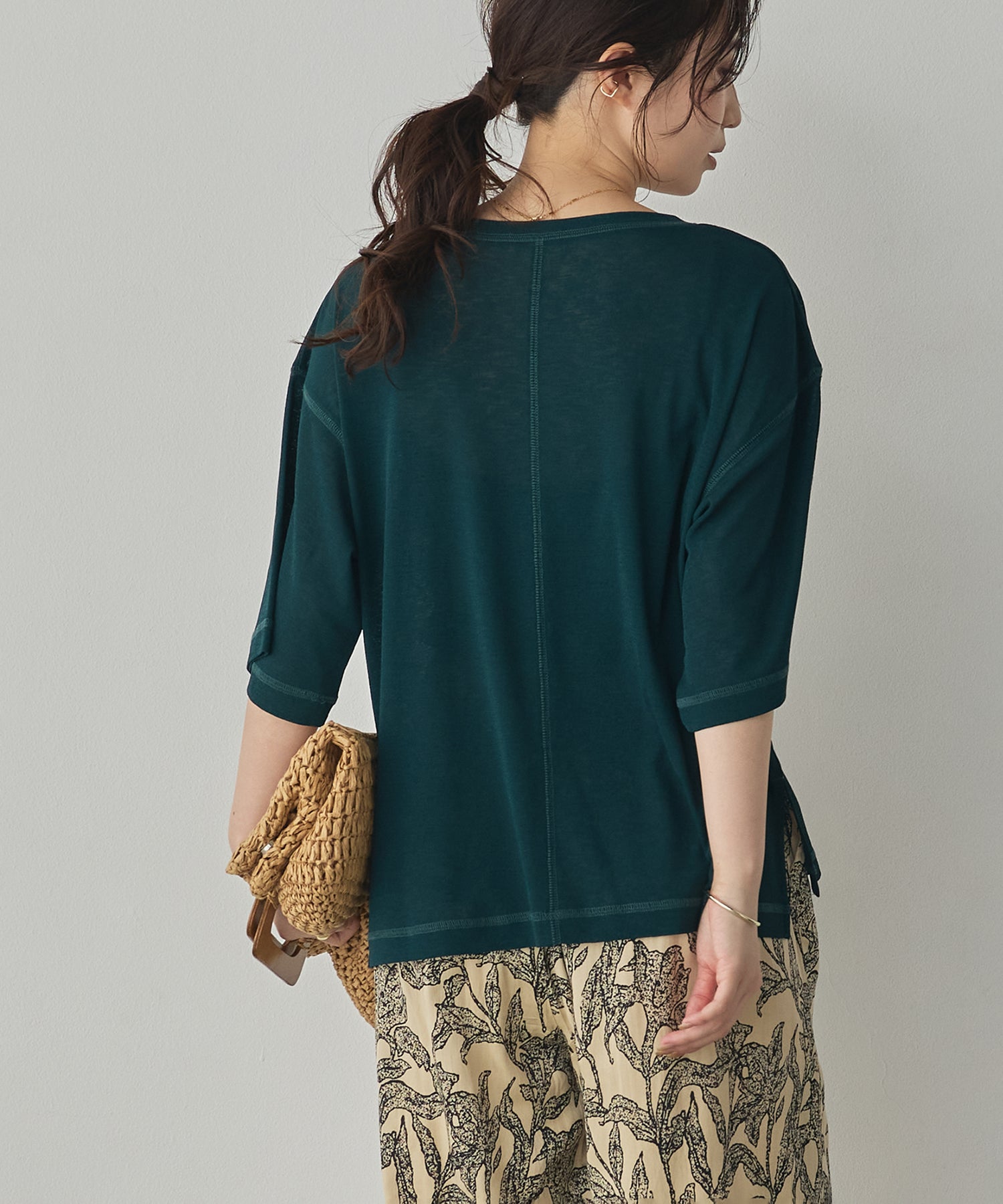 SHEER WAFFLE T-SHIRT WITH SUBTLE COLOR-BLOCKED STITCHING