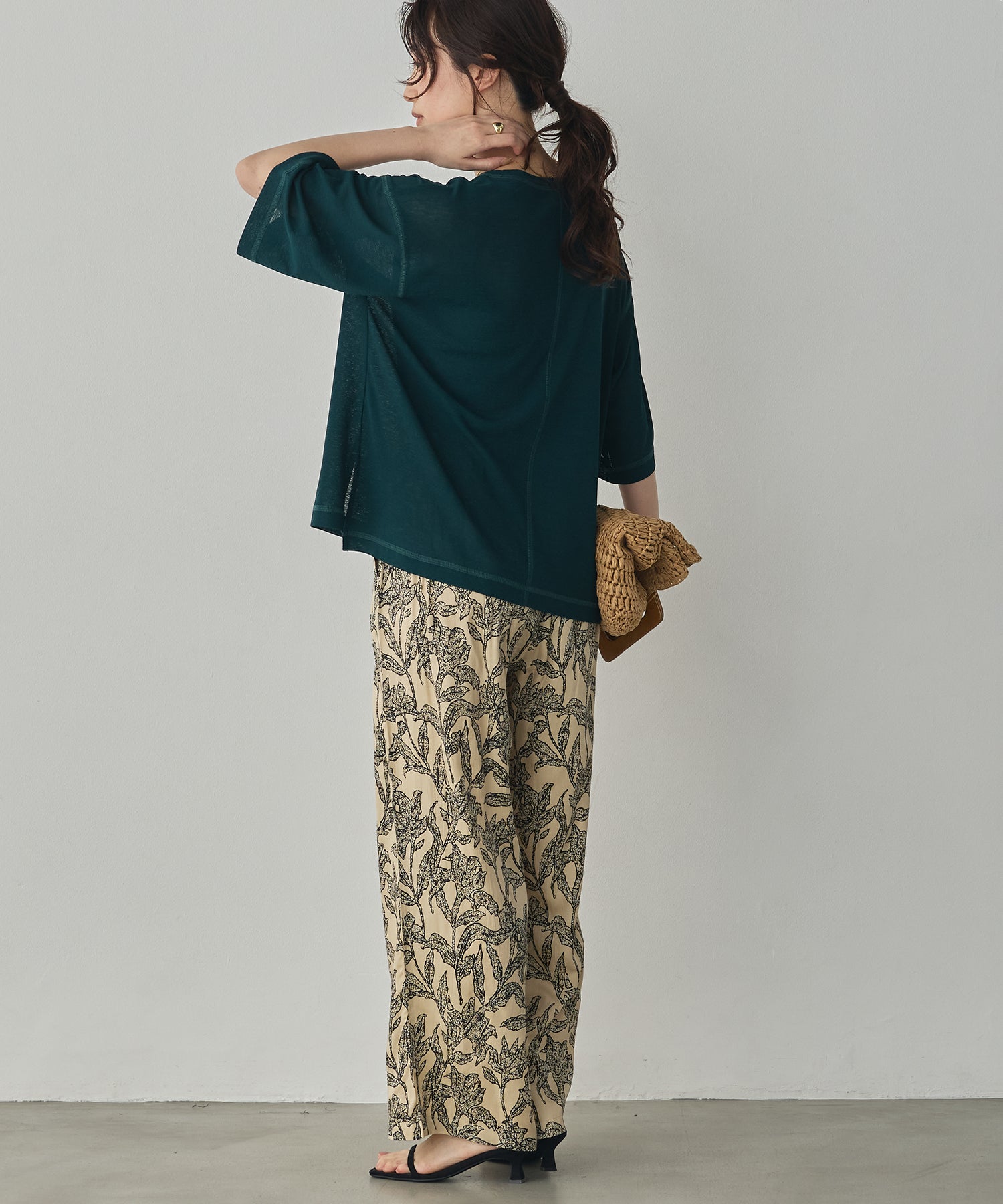 SHEER WAFFLE T-SHIRT WITH SUBTLE COLOR-BLOCKED STITCHING