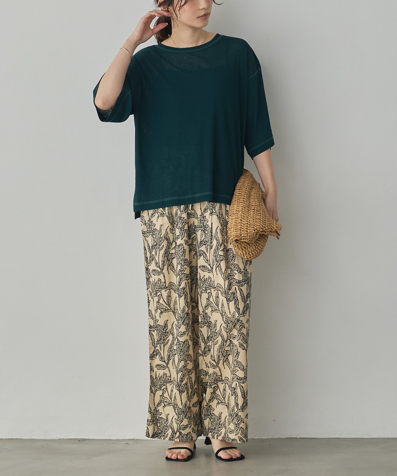 SHEER WAFFLE T-SHIRT WITH SUBTLE COLOR-BLOCKED STITCHING