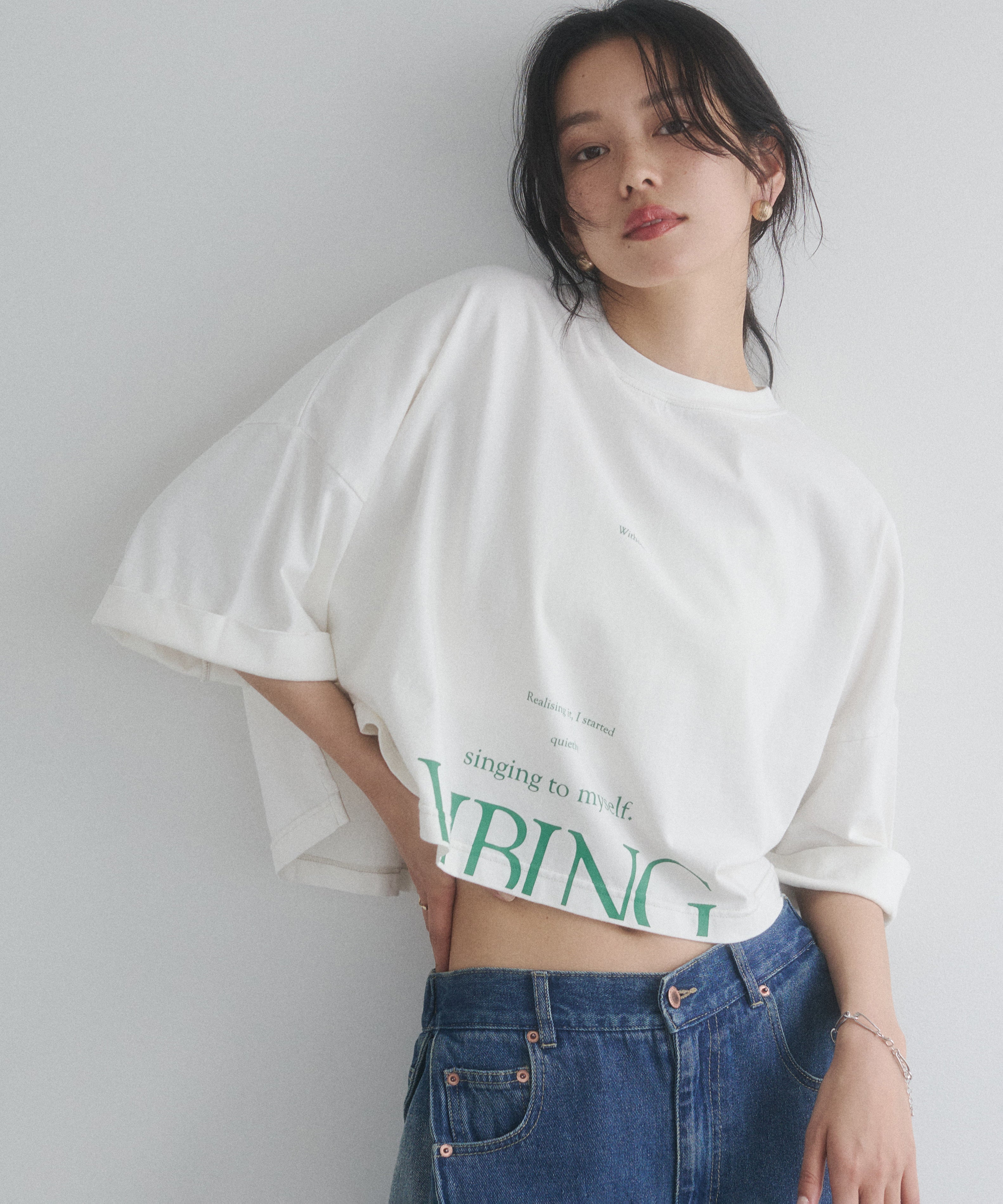 WIDE SHORT LOGO T-SHIRT