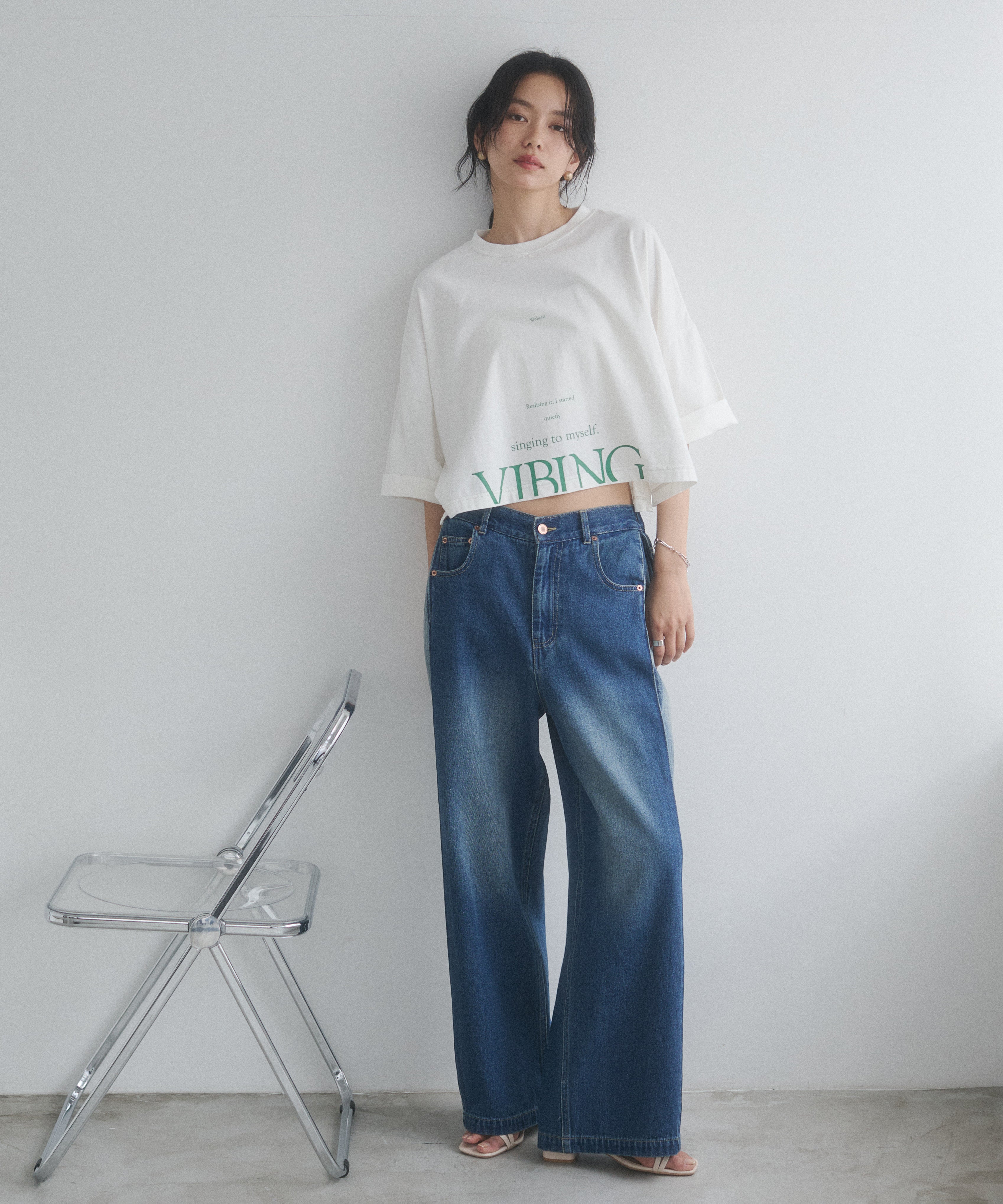 WIDE SHORT LOGO T-SHIRT