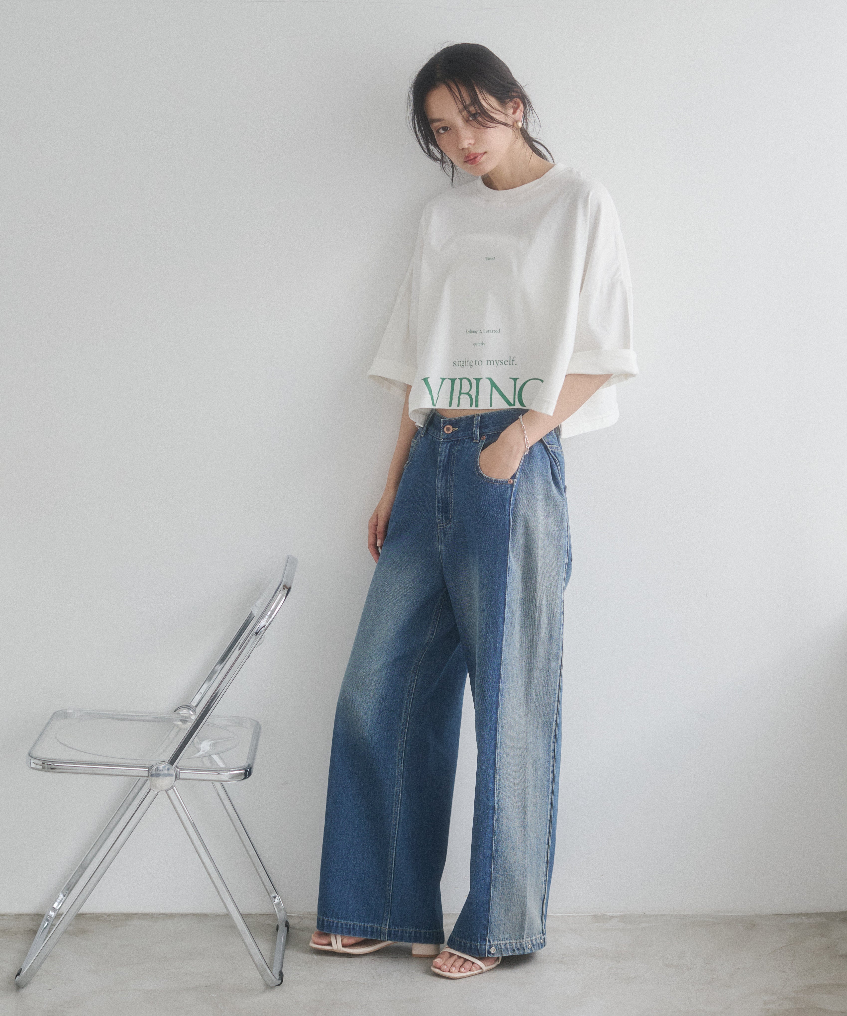 WIDE SHORT LOGO T-SHIRT