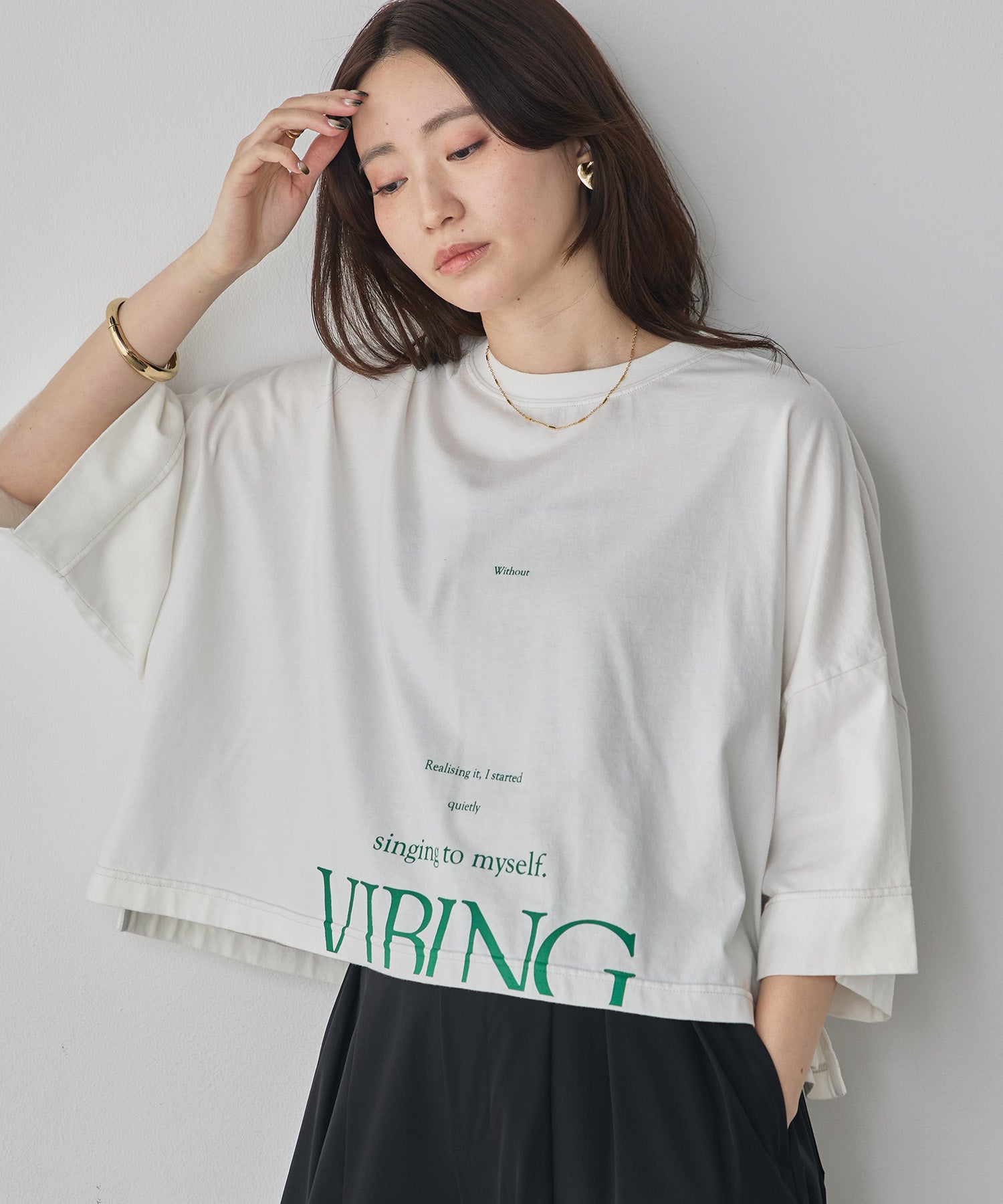 WIDE SHORT LOGO T-SHIRT