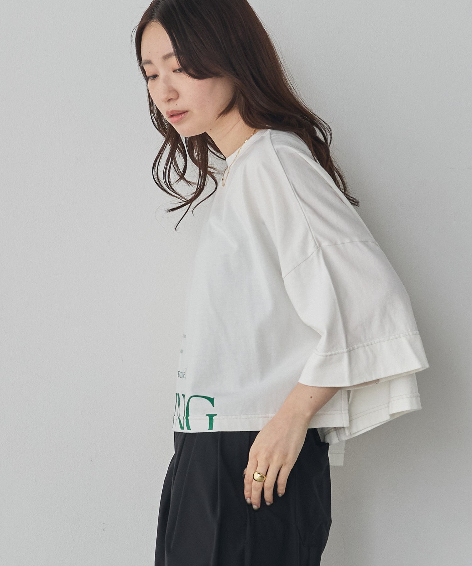 WIDE SHORT LOGO T-SHIRT