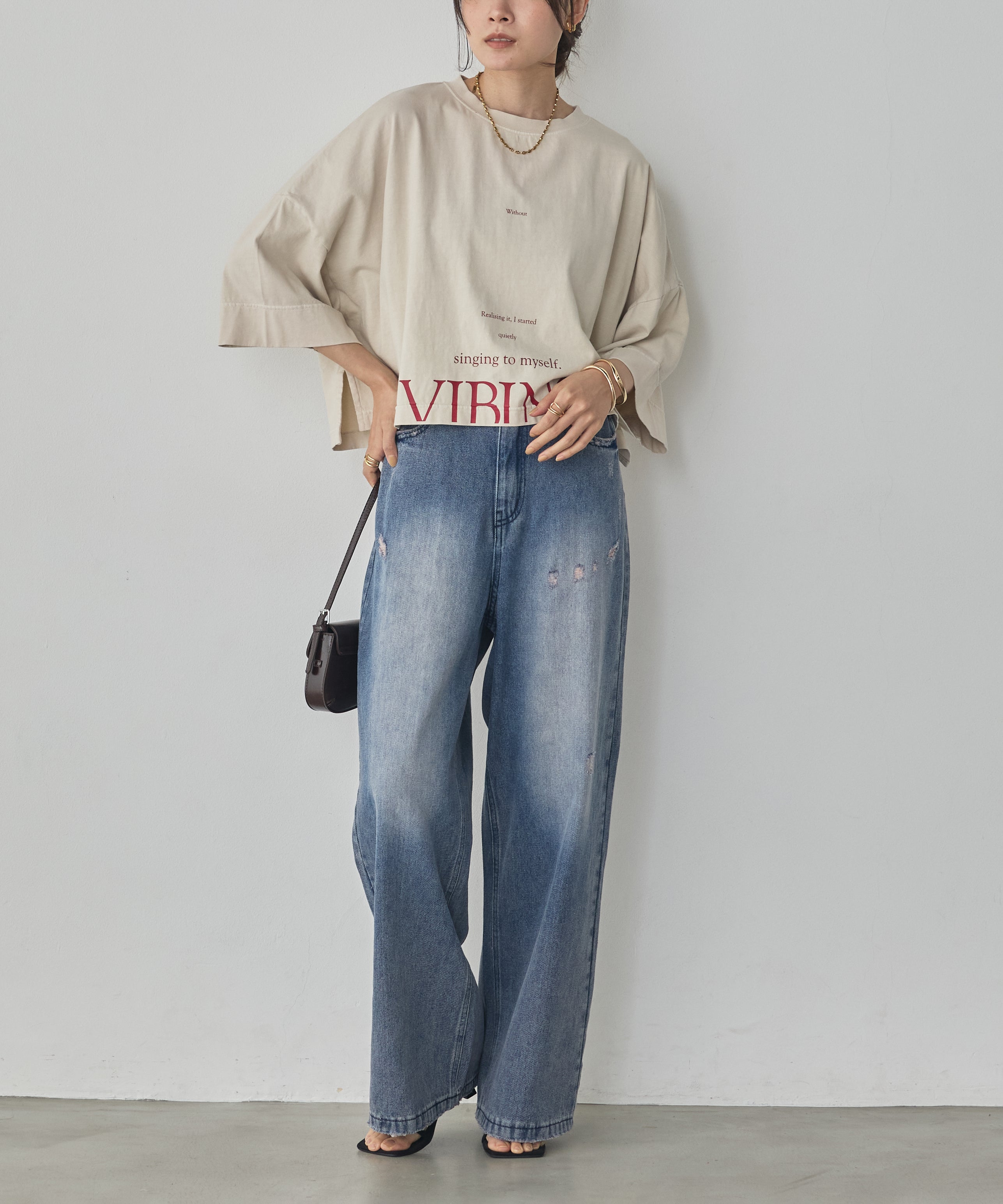 WIDE SHORT LOGO T-SHIRT