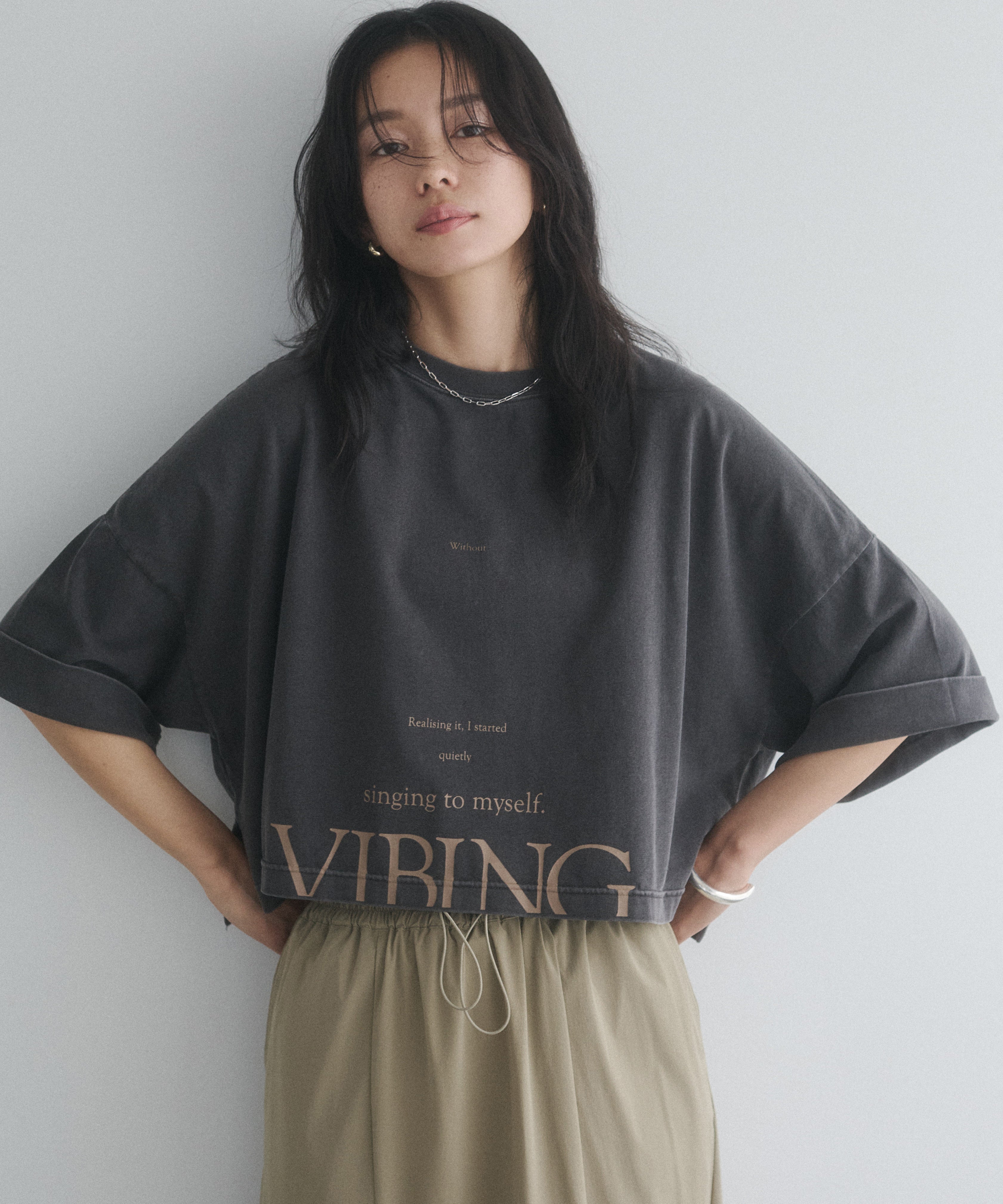 WIDE SHORT LOGO T-SHIRT