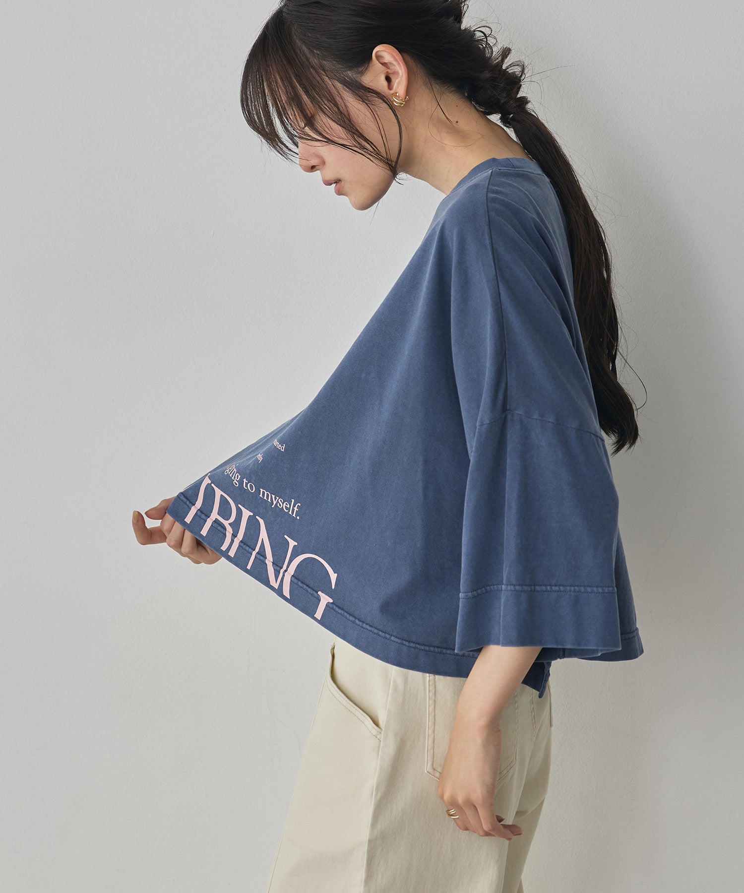 WIDE SHORT LOGO T-SHIRT